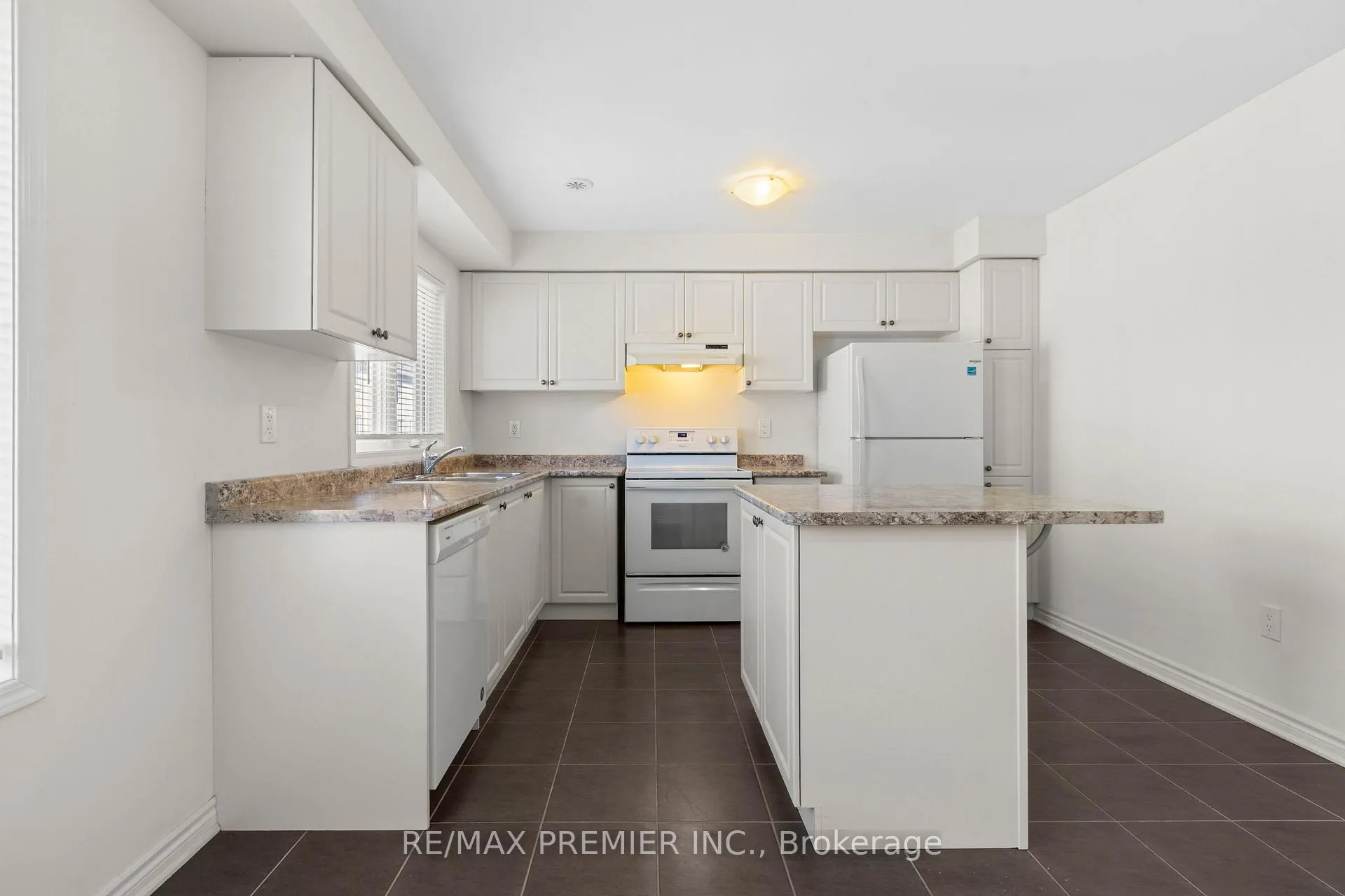 Photo 23 of 57 Baycliffe Crescent, Brampton, Northwest Brampton — HOMEH