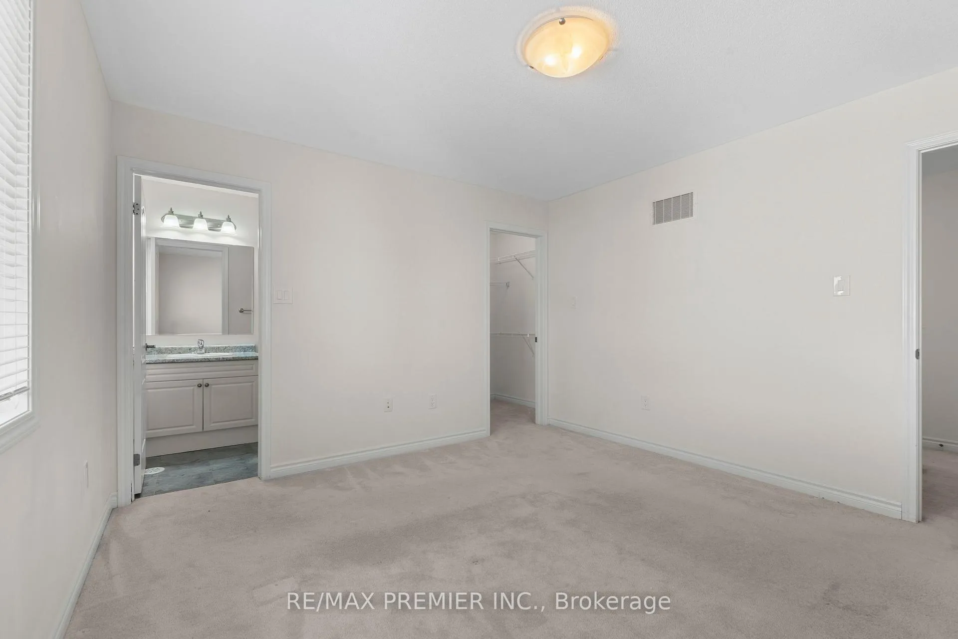 Photo 31 of 57 Baycliffe Crescent, Brampton, Northwest Brampton — HOMEH
