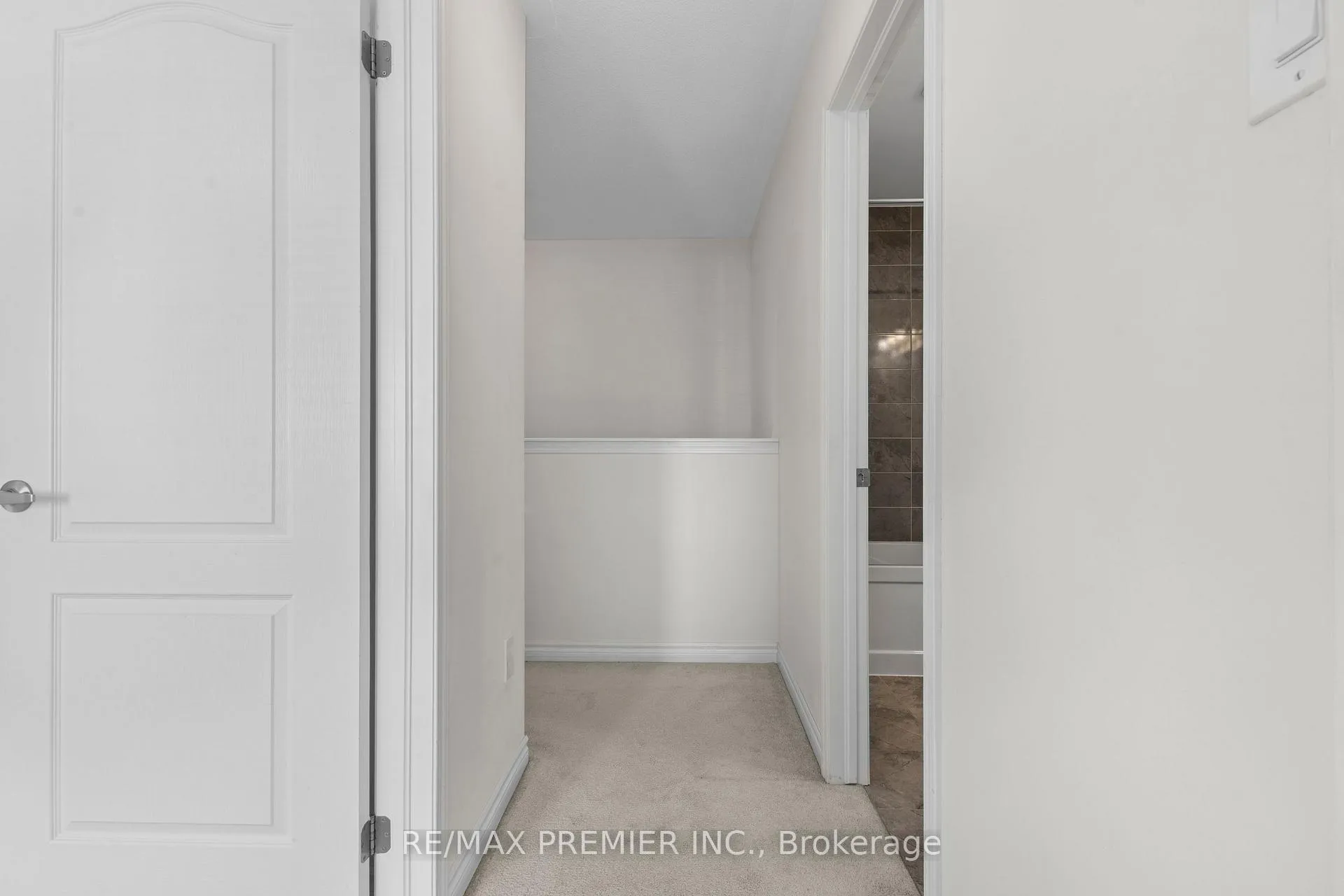 Photo 40 of 57 Baycliffe Crescent, Brampton, Northwest Brampton — HOMEH