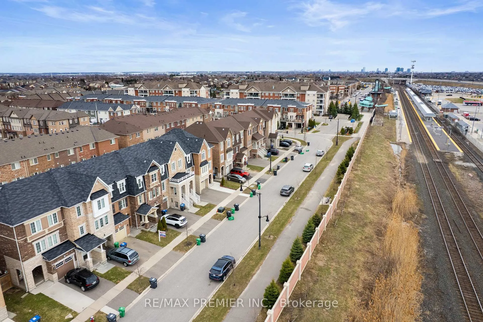 Photo 45 of 57 Baycliffe Crescent, Brampton, Northwest Brampton — HOMEH