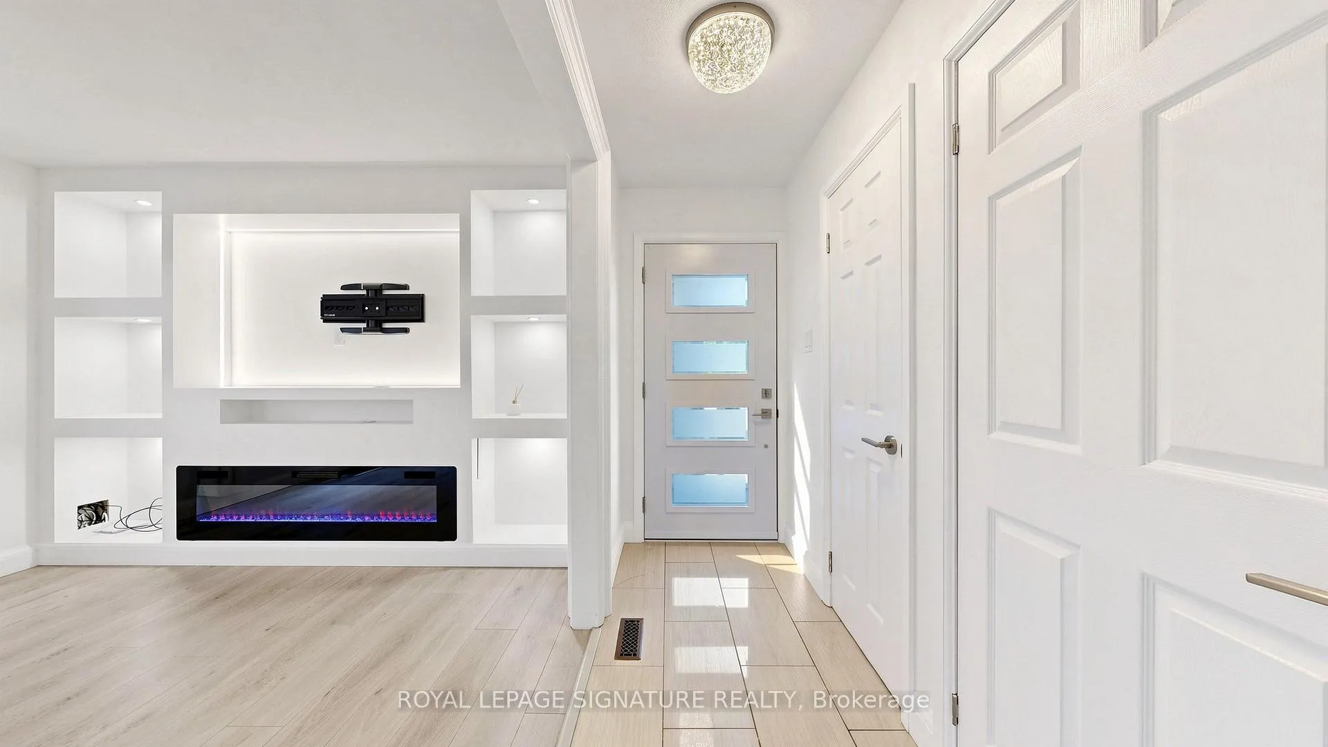 Photo 3 of Unit Main, 1634 Fairfield Crescent, Pickering, Village East — HOMEH