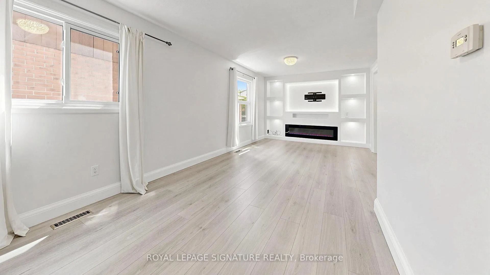 Photo 5 of Unit Main, 1634 Fairfield Crescent, Pickering, Village East — HOMEH
