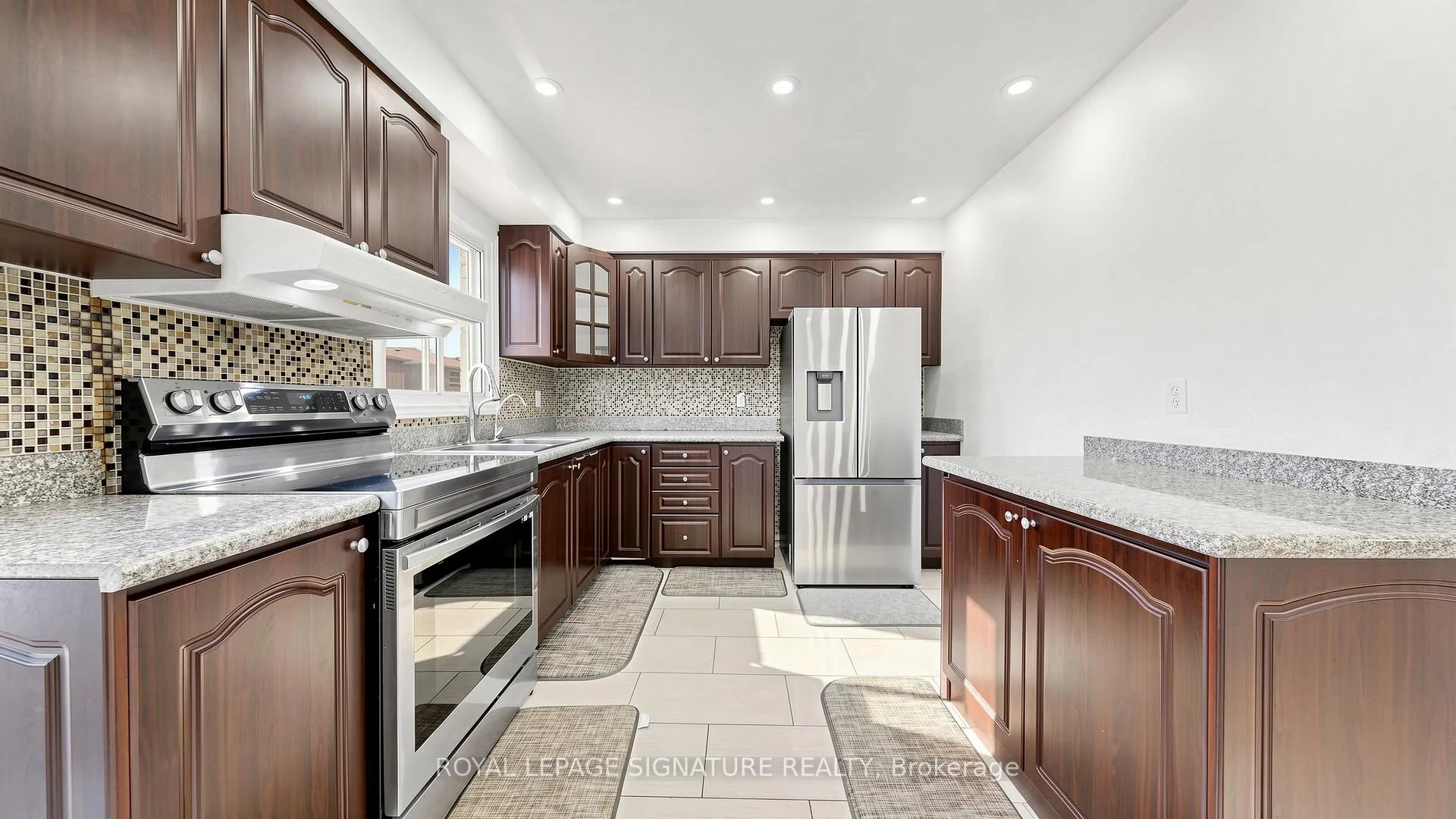 Photo 8 of Unit Main, 1634 Fairfield Crescent, Pickering, Village East — HOMEH