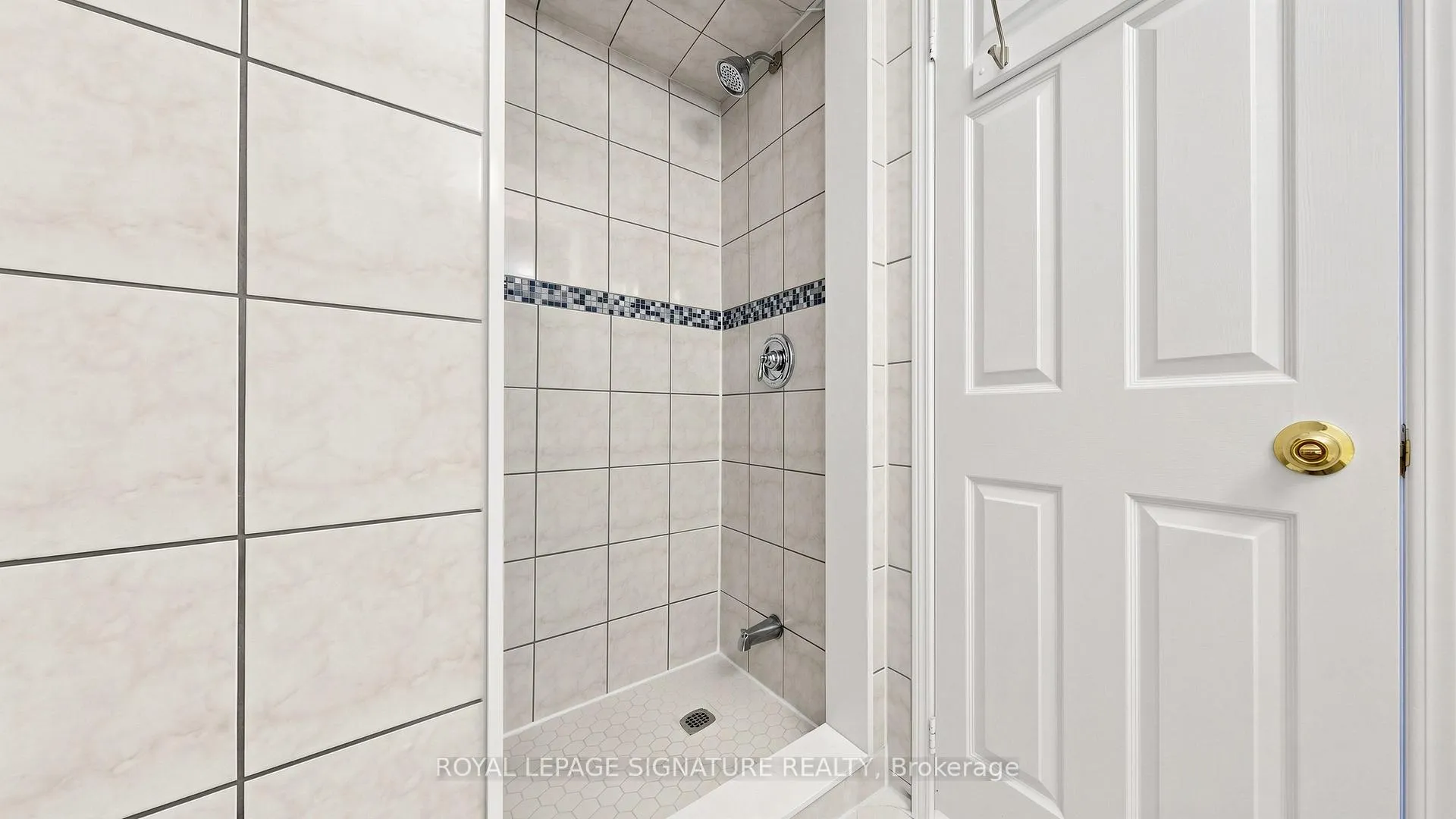 Photo 21 of Unit Main, 1634 Fairfield Crescent, Pickering, Village East — HOMEH