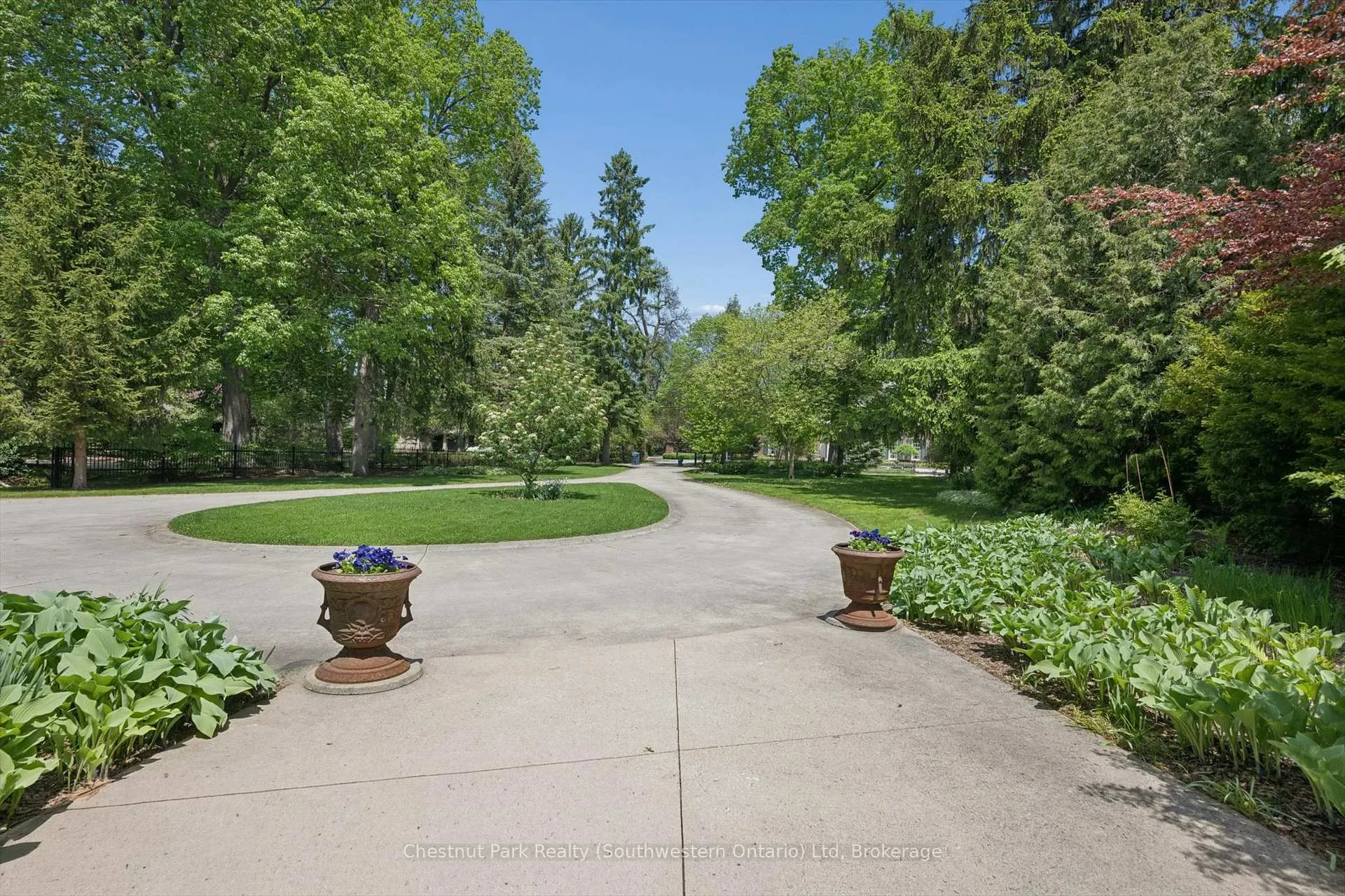 Photo 4 of 22 Stuart Street, Guelph, St. George's — HOMEH