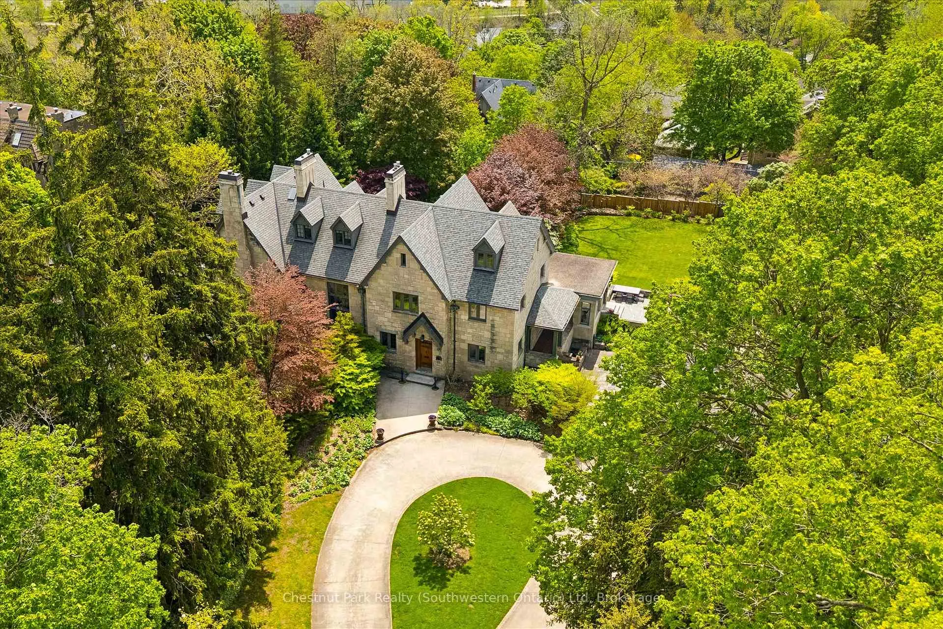 Photo 7 of 22 Stuart Street, Guelph, St. George's — HOMEH