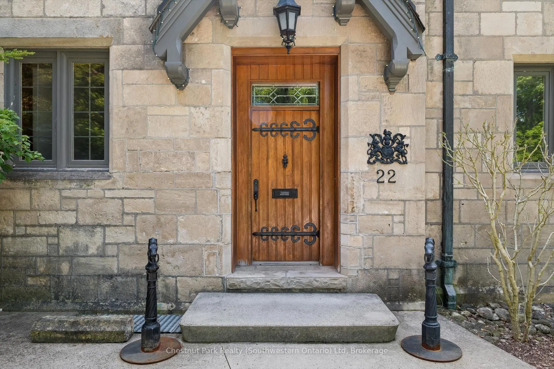 Photo 17 of 22 Stuart Street, Guelph, St. George's — HOMEH