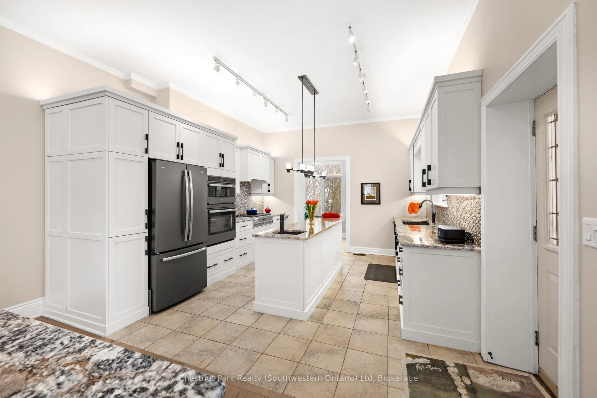 Photo 24 of 22 Stuart Street, Guelph, St. George's — HOMEH