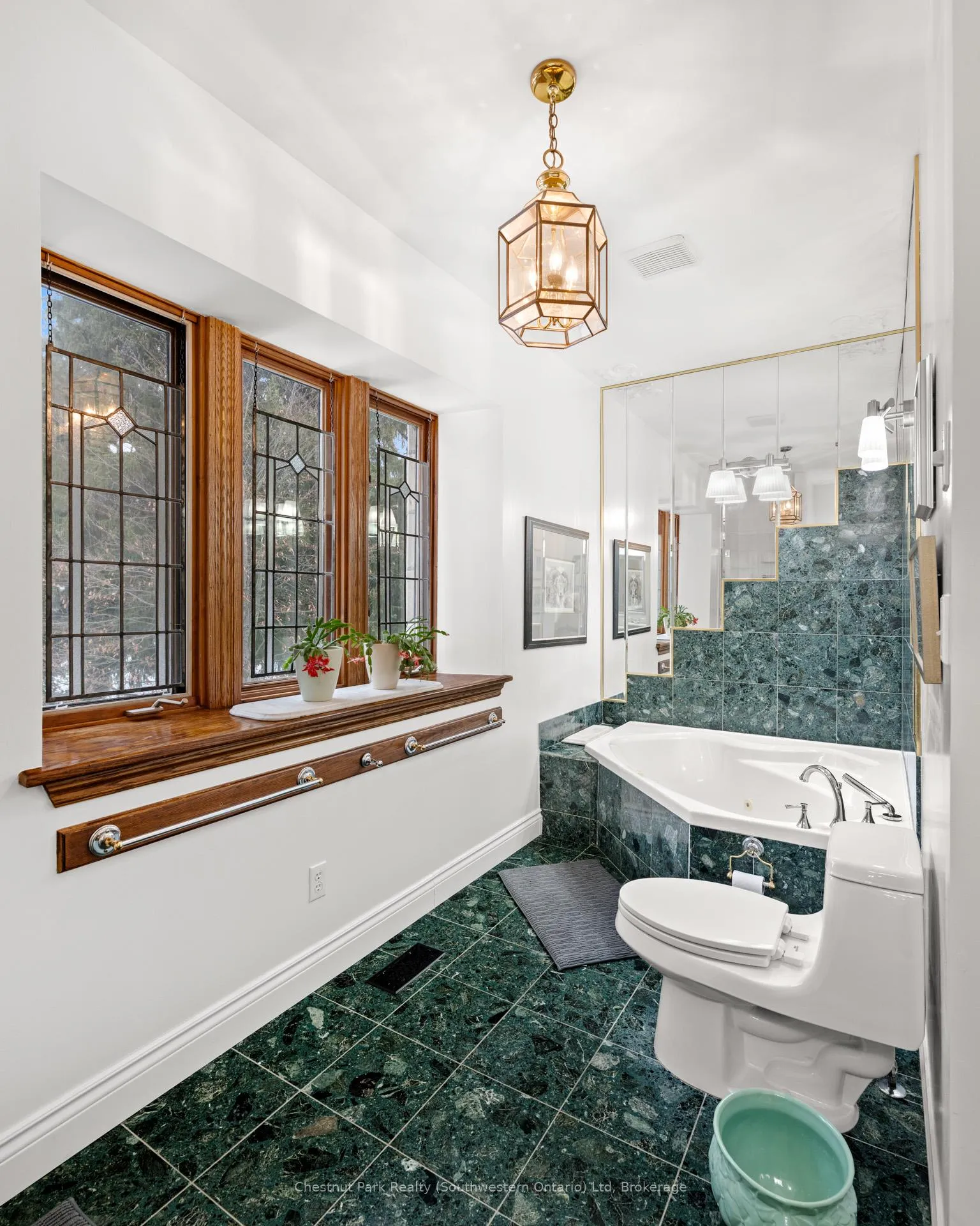 Photo 40 of 22 Stuart Street, Guelph, St. George's — HOMEH