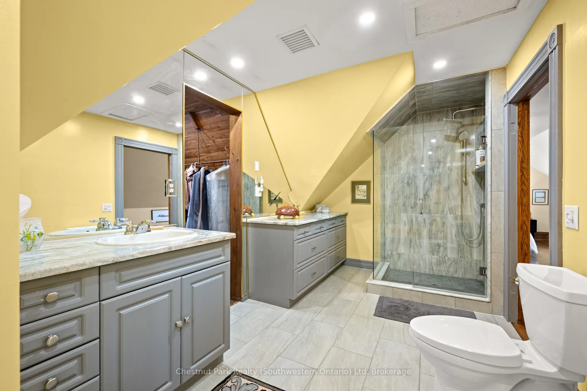 Photo 46 of 22 Stuart Street, Guelph, St. George's — HOMEH