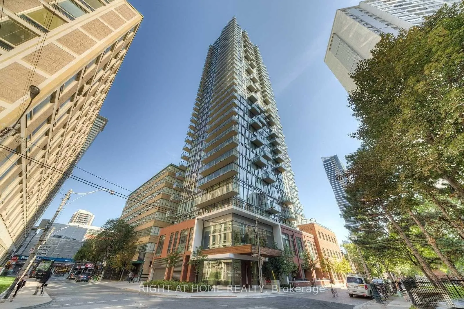 Photo 1 of Unit 1802, 75 St Nicholas Street, Toronto, Bay Street Corridor — HOMEH