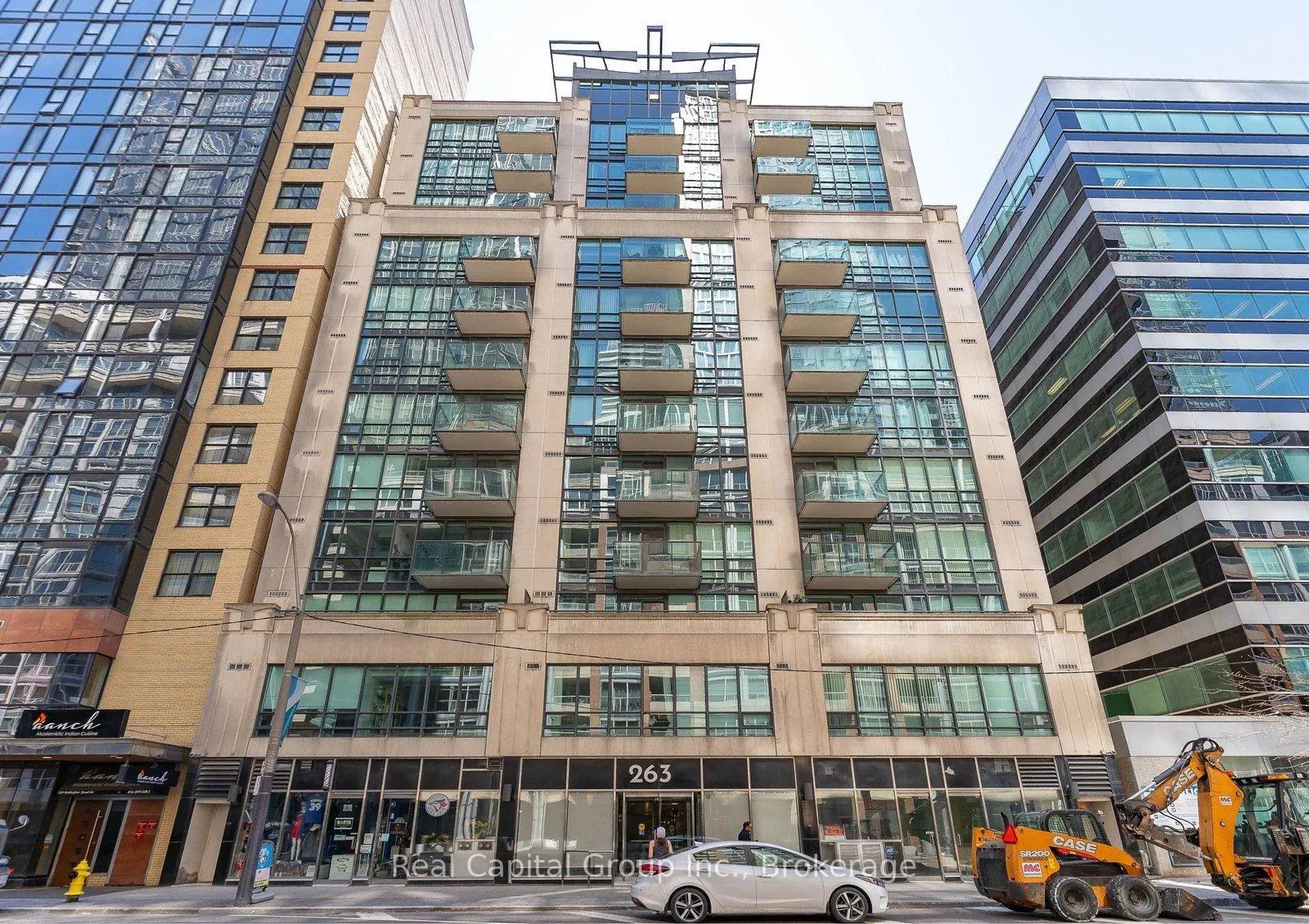 Front of Unit 703, 263 Wellington Street W