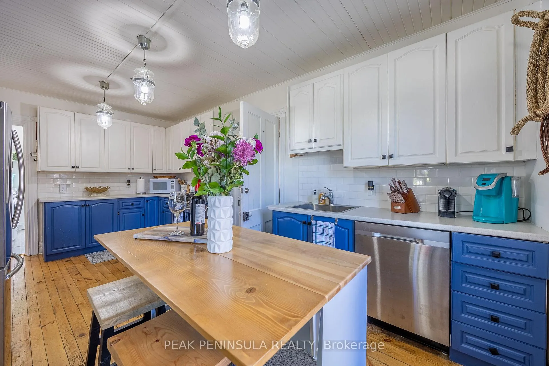Photo 9 of 1047 Bay Street, Norfolk, Port Rowan — HOMEH