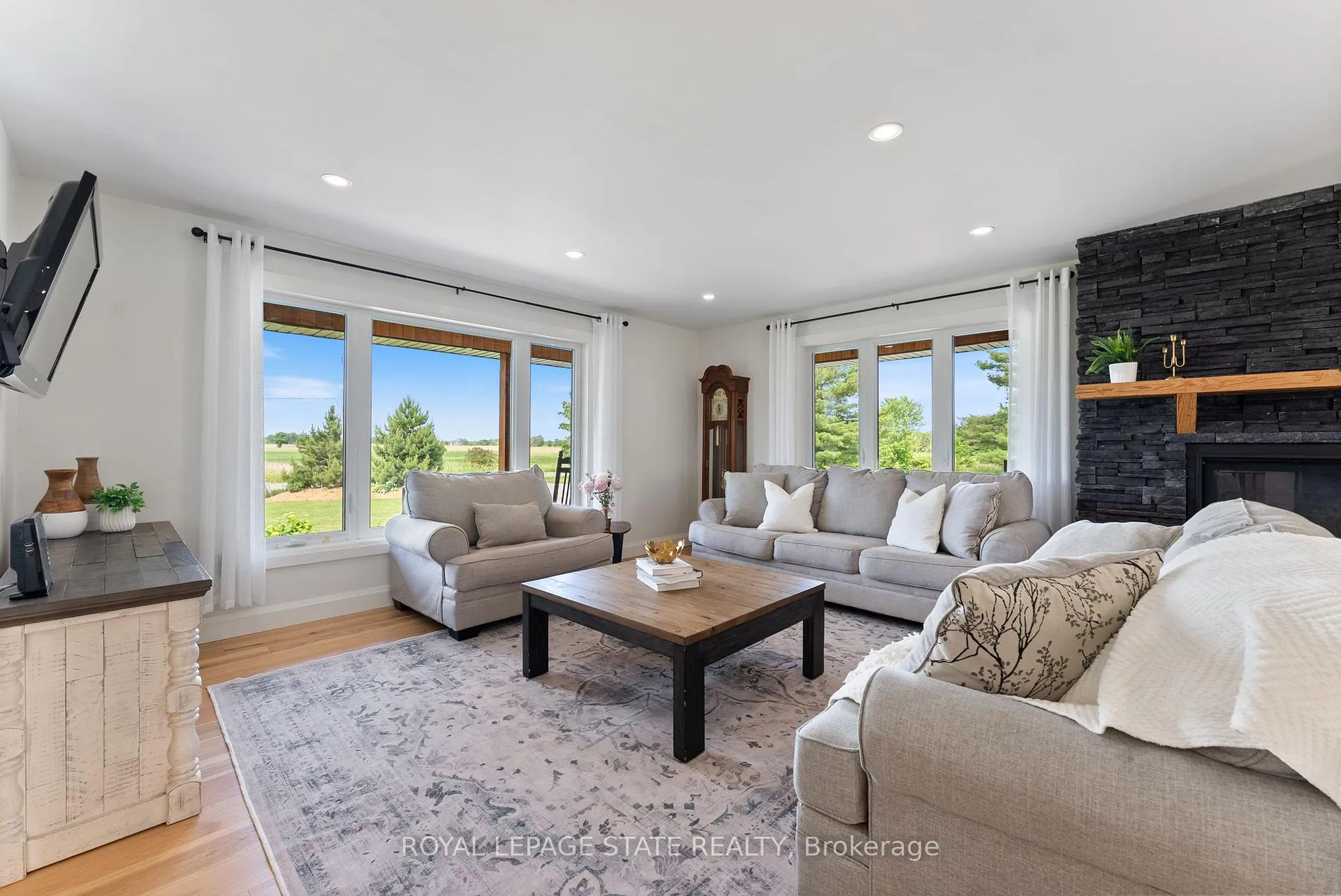 Photo 10 of 6251 Walkers Road, Hamilton, Mount Hope — HOMEH