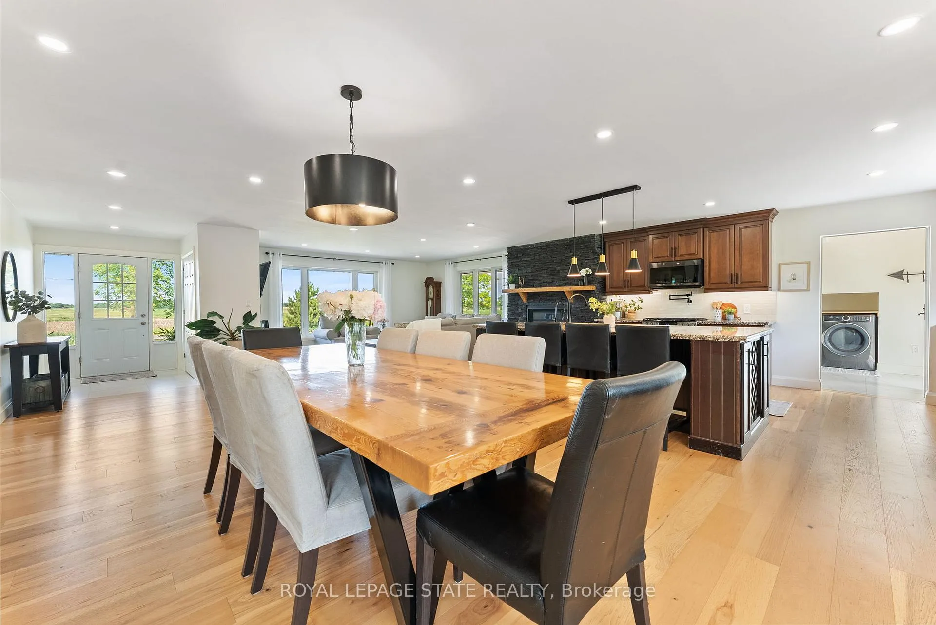 Photo 14 of 6251 Walkers Road, Hamilton, Mount Hope — HOMEH