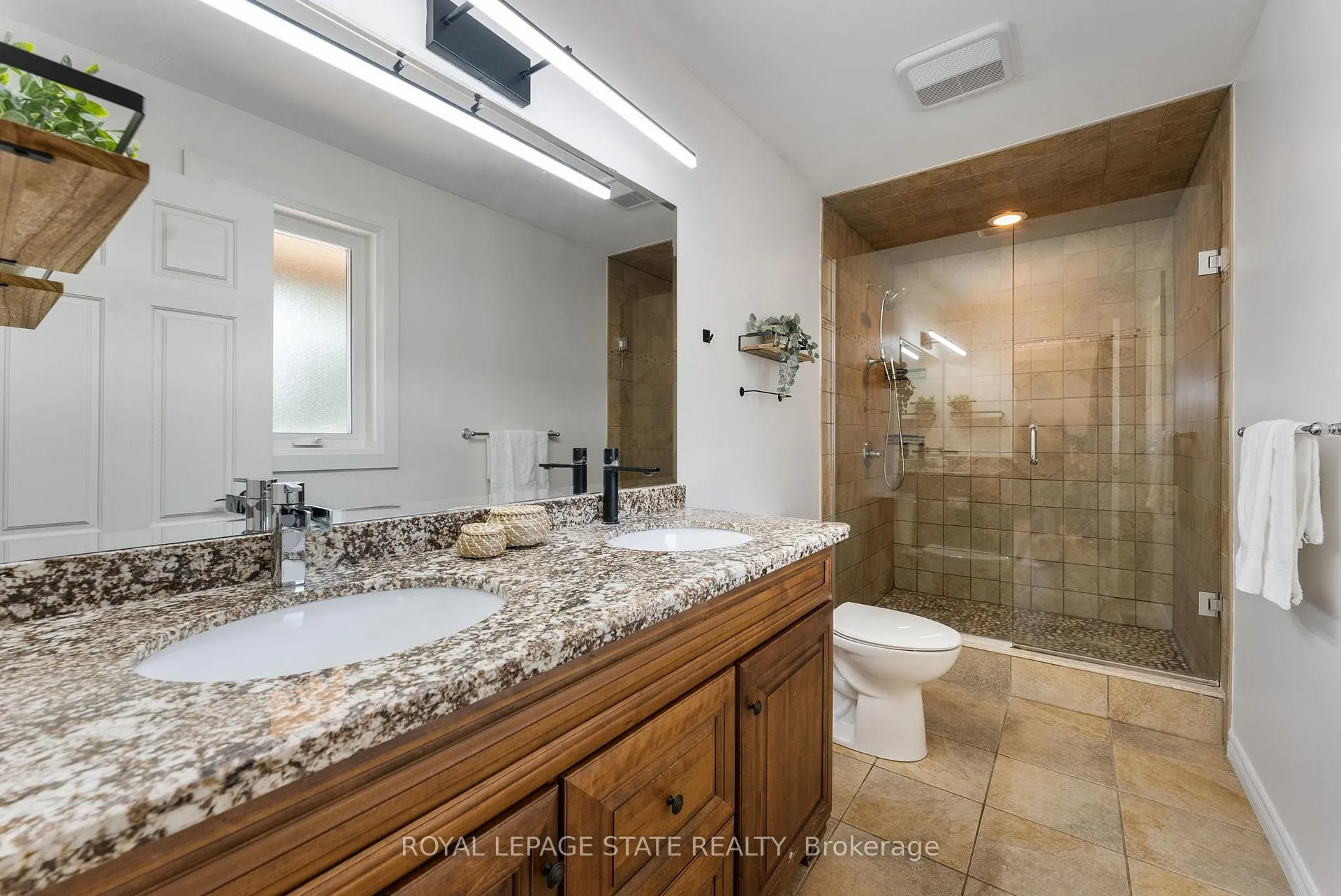 Photo 20 of 6251 Walkers Road, Hamilton, Mount Hope — HOMEH