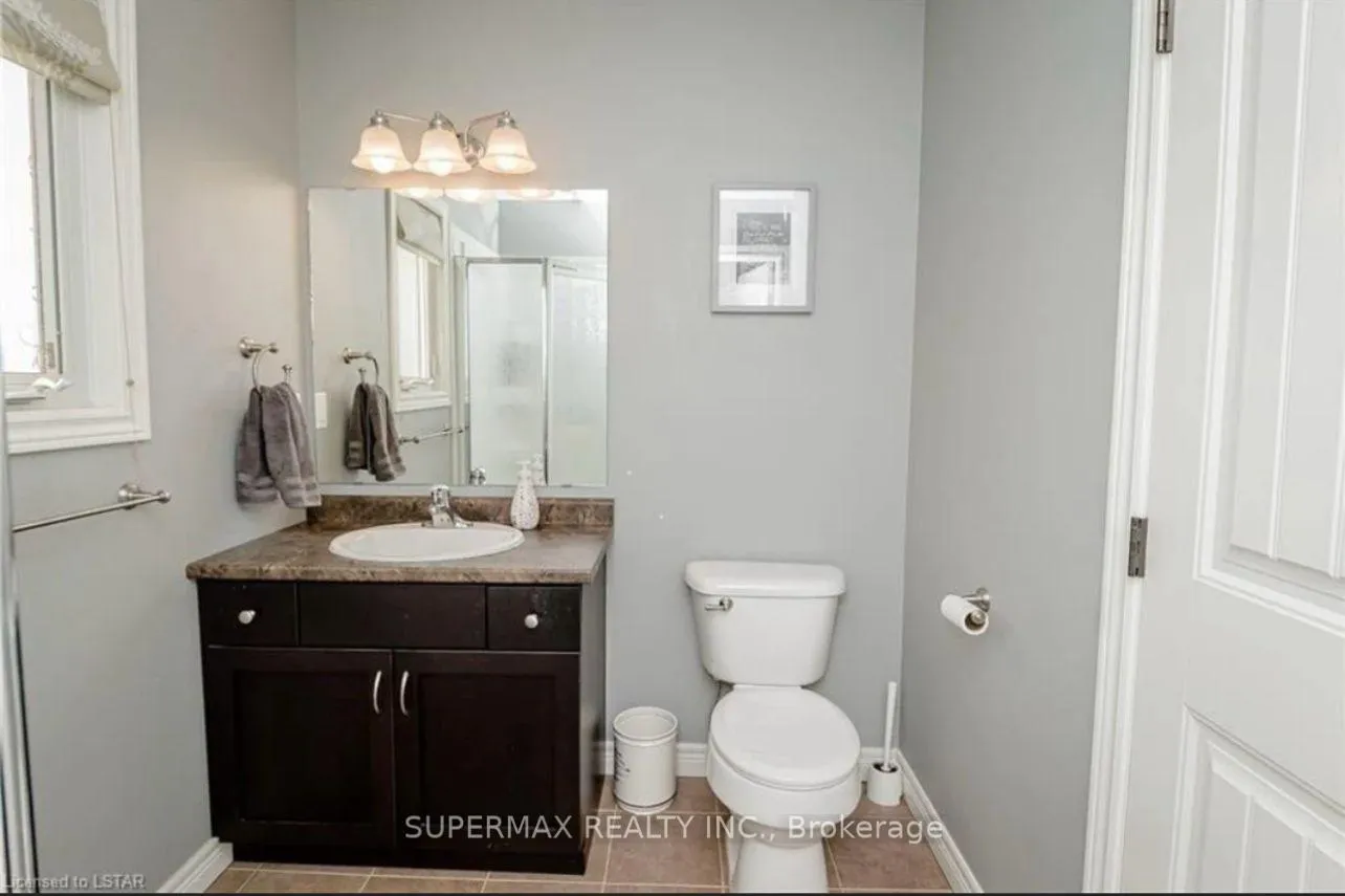 Photo 18 of 26 Pine Valley Drive, St. Thomas — HOMEH