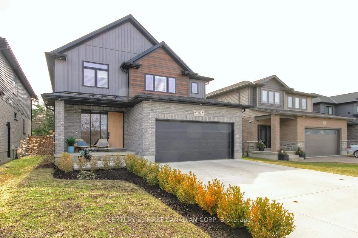 Photo 3 of 2113 Linkway Boulevard, London, South A — HOMEH