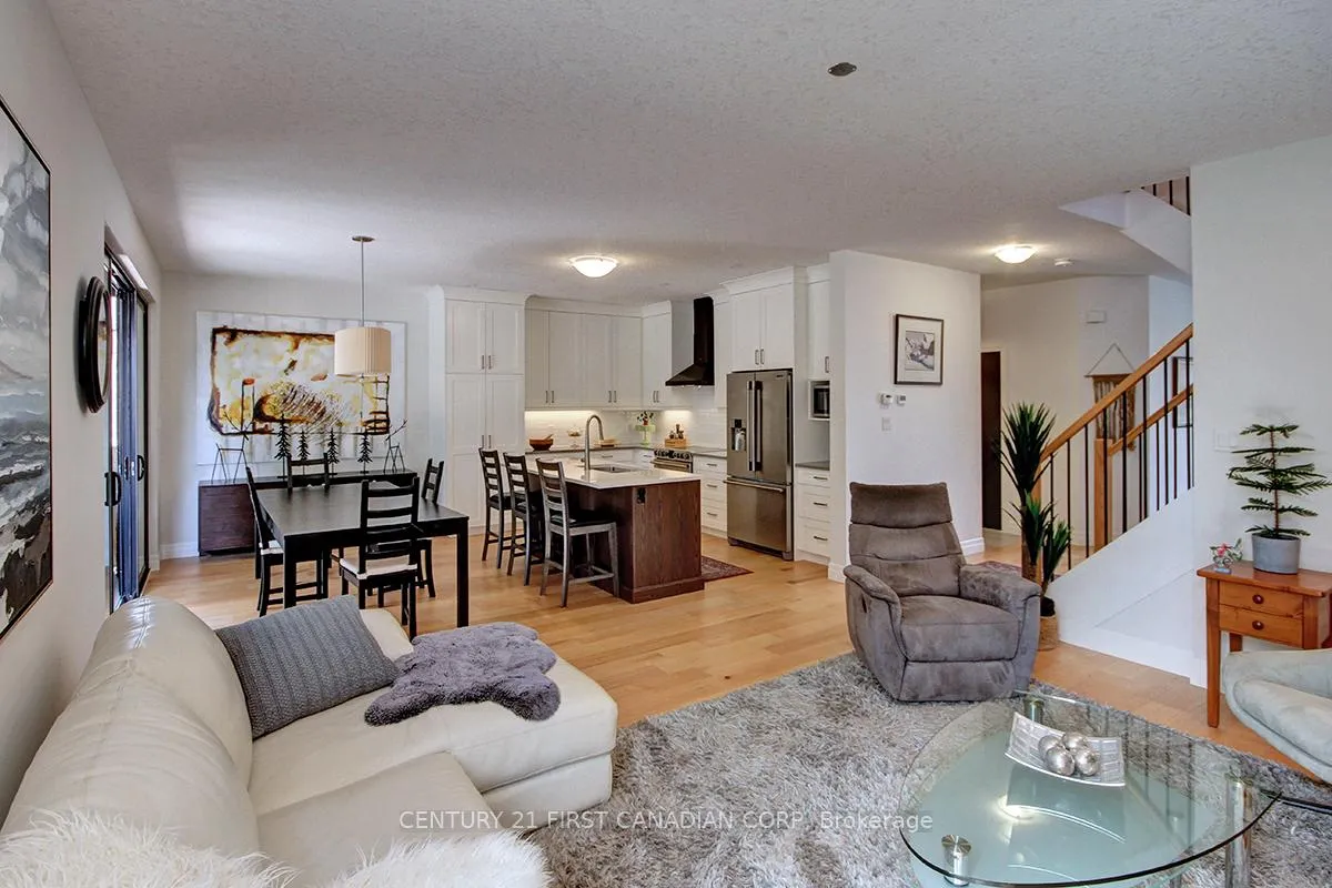 Photo 10 of 2113 Linkway Boulevard, London, South A — HOMEH