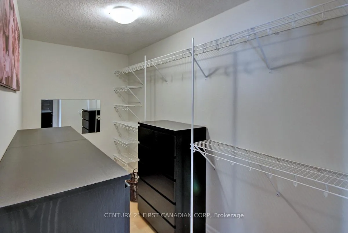 Photo 24 of 2113 Linkway Boulevard, London, South A — HOMEH