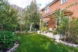 Photo 16 of 35 Kingsplate Crescent, Etobicoke, West Humber-Clairville — HOMEH