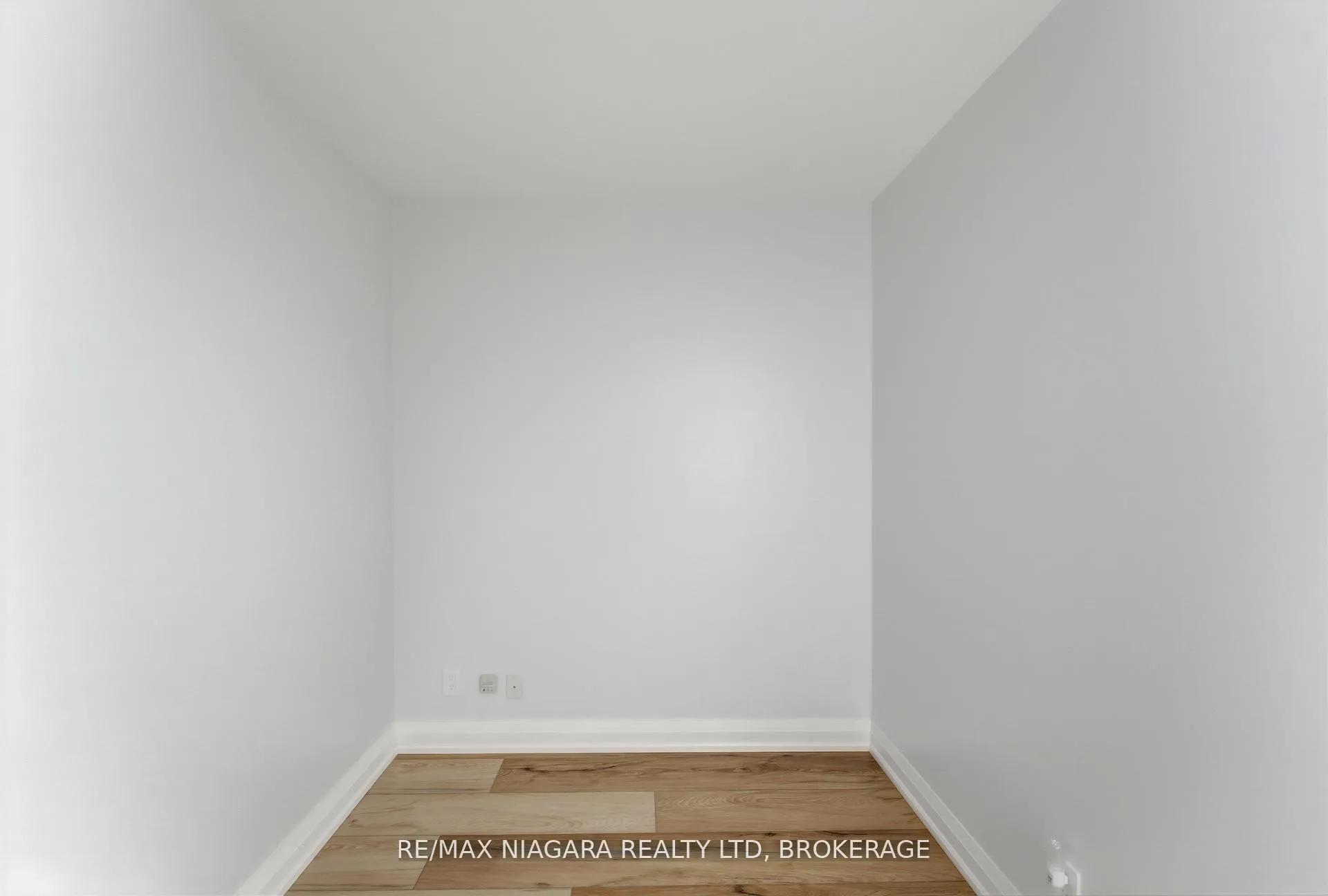 Photo 25 of Unit 1601, 600 Fleet Street, Toronto, Niagara — HOMEH