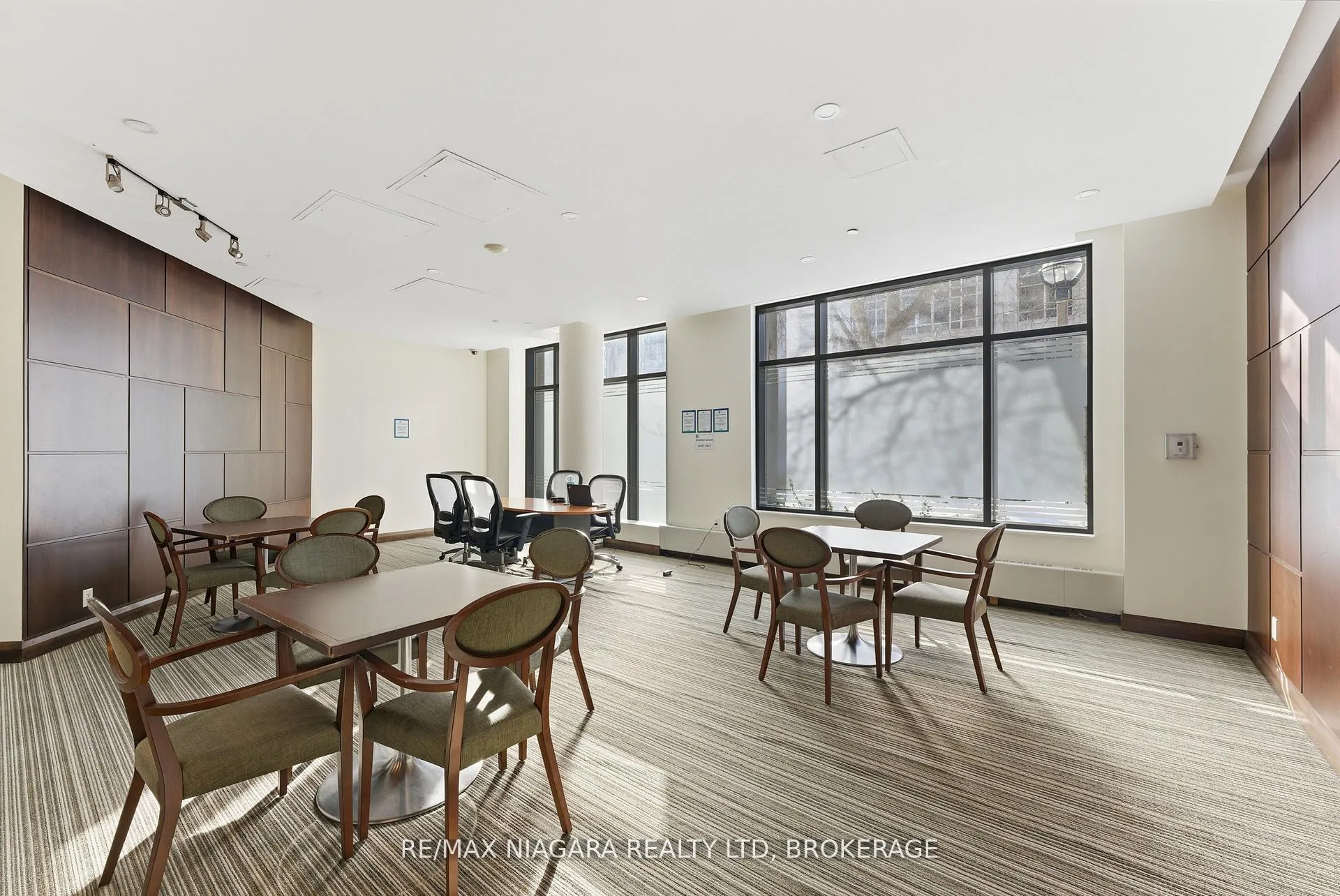 Photo 29 of Unit 1601, 600 Fleet Street, Toronto, Niagara — HOMEH