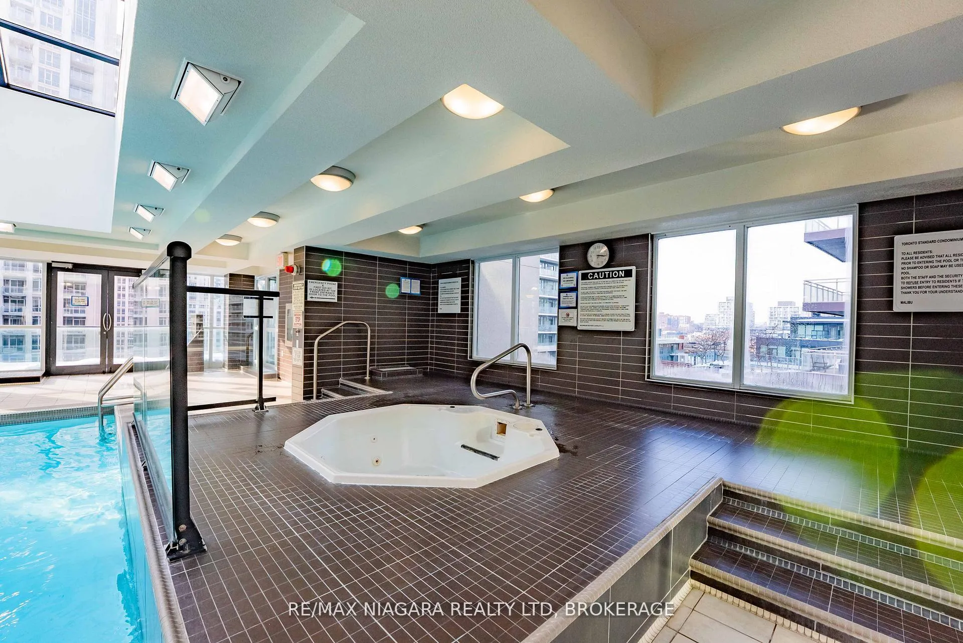 Photo 33 of Unit 1601, 600 Fleet Street, Toronto, Niagara — HOMEH