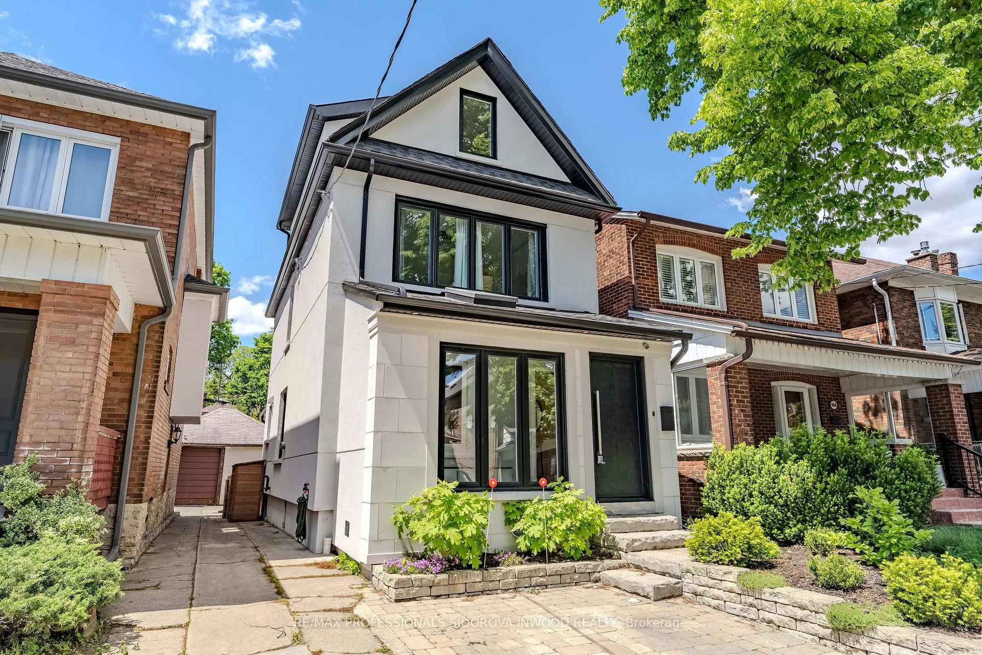 Photo 2 of 664 Windermere Avenue, Toronto, Runnymede-Bloor West Village — HOMEH
