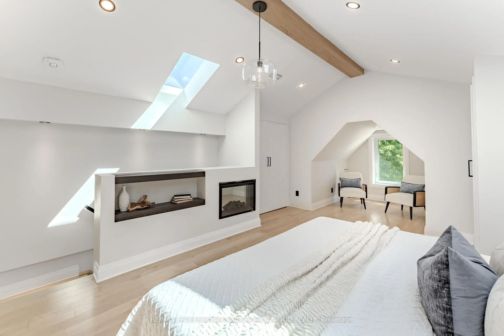 Photo 15 of 664 Windermere Avenue, Toronto, Runnymede-Bloor West Village — HOMEH