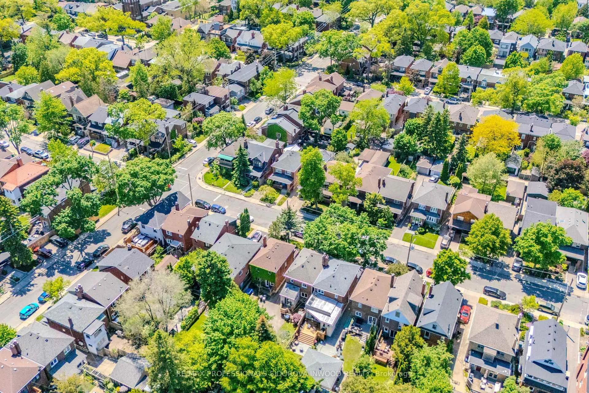 Photo 37 of 664 Windermere Avenue, Toronto, Runnymede-Bloor West Village — HOMEH