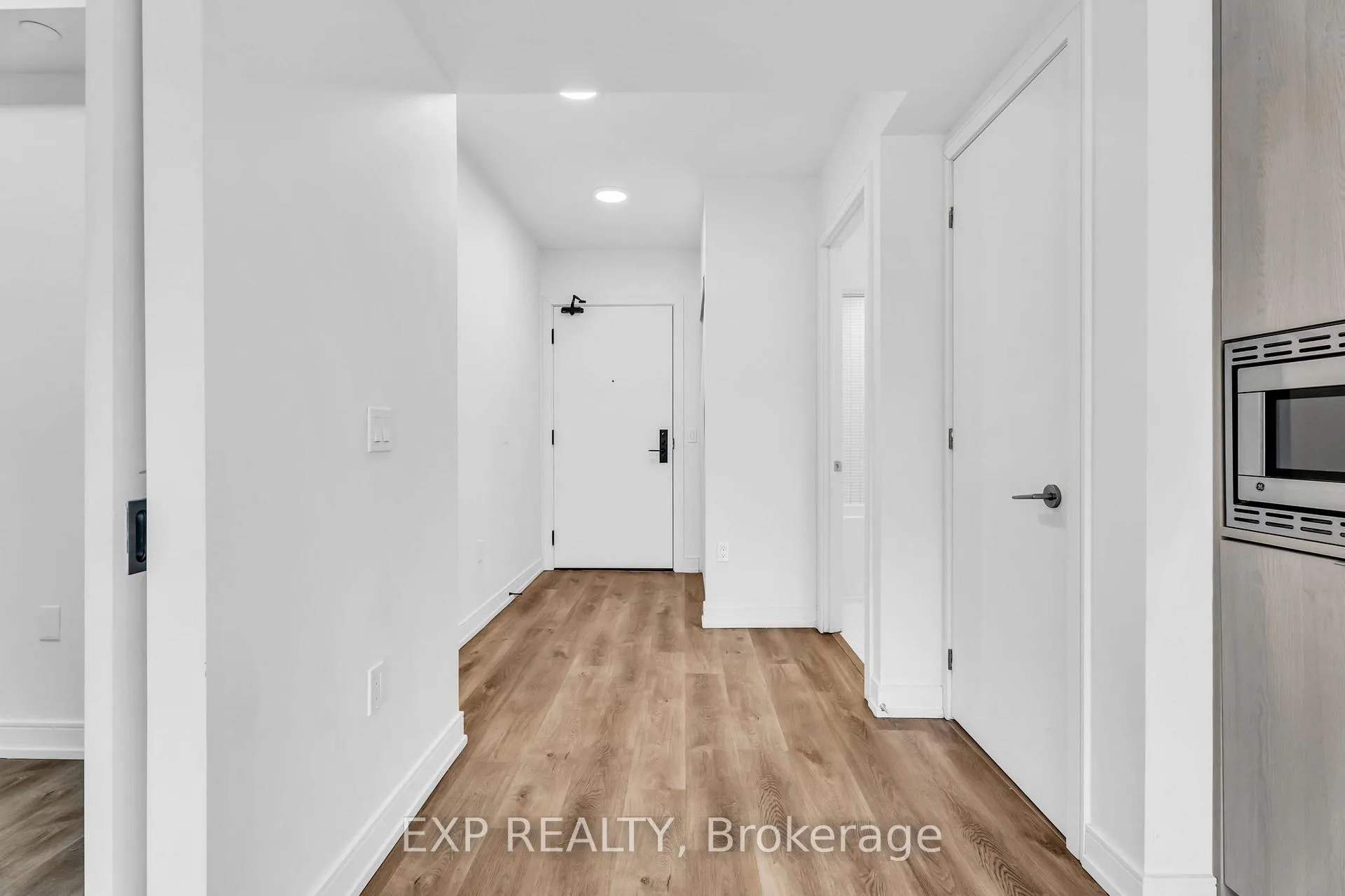 Photo 4 of Unit 828, 1 Jarvis Street, Hamilton, Beasley — HOMEH