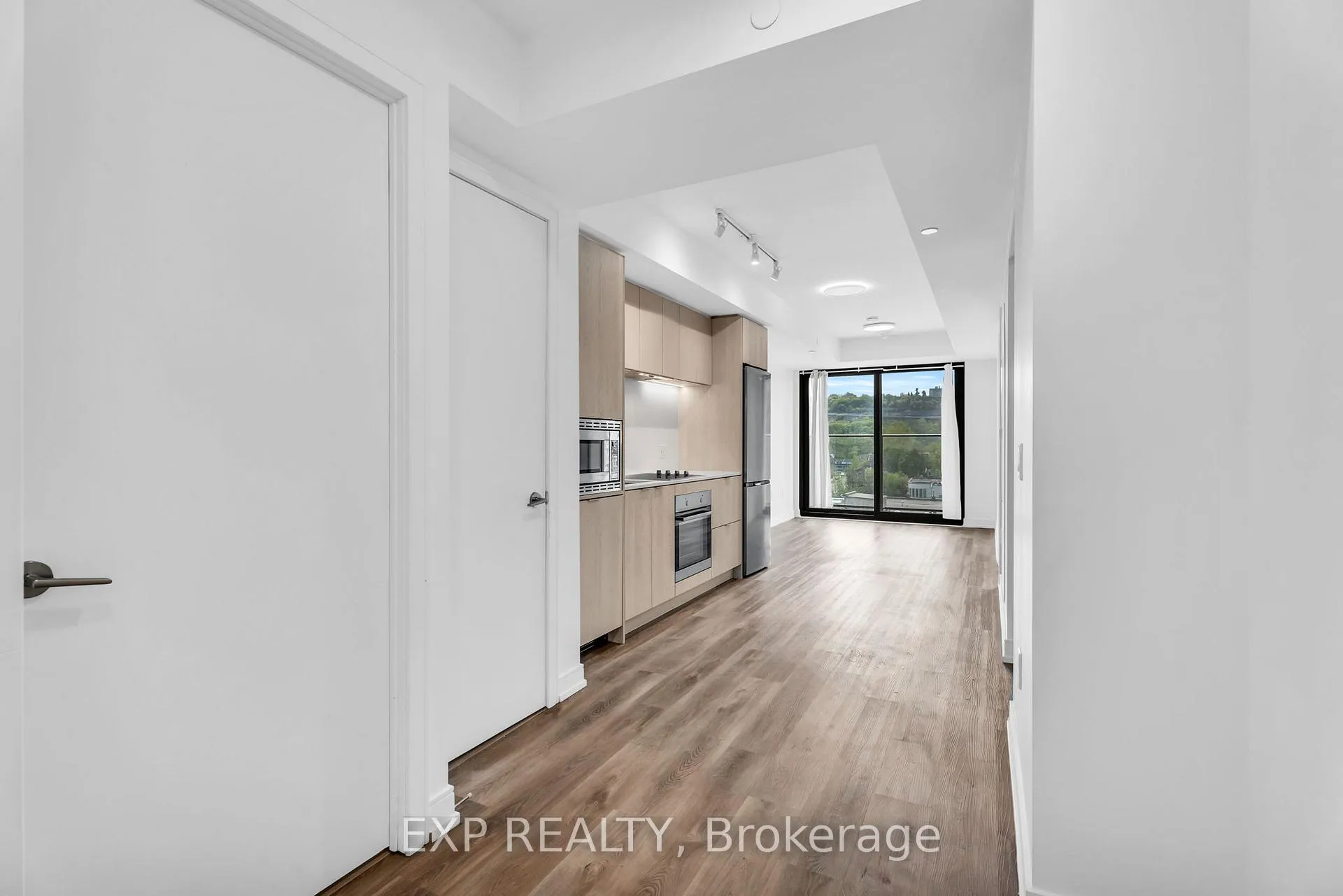Photo 5 of Unit 828, 1 Jarvis Street, Hamilton, Beasley — HOMEH