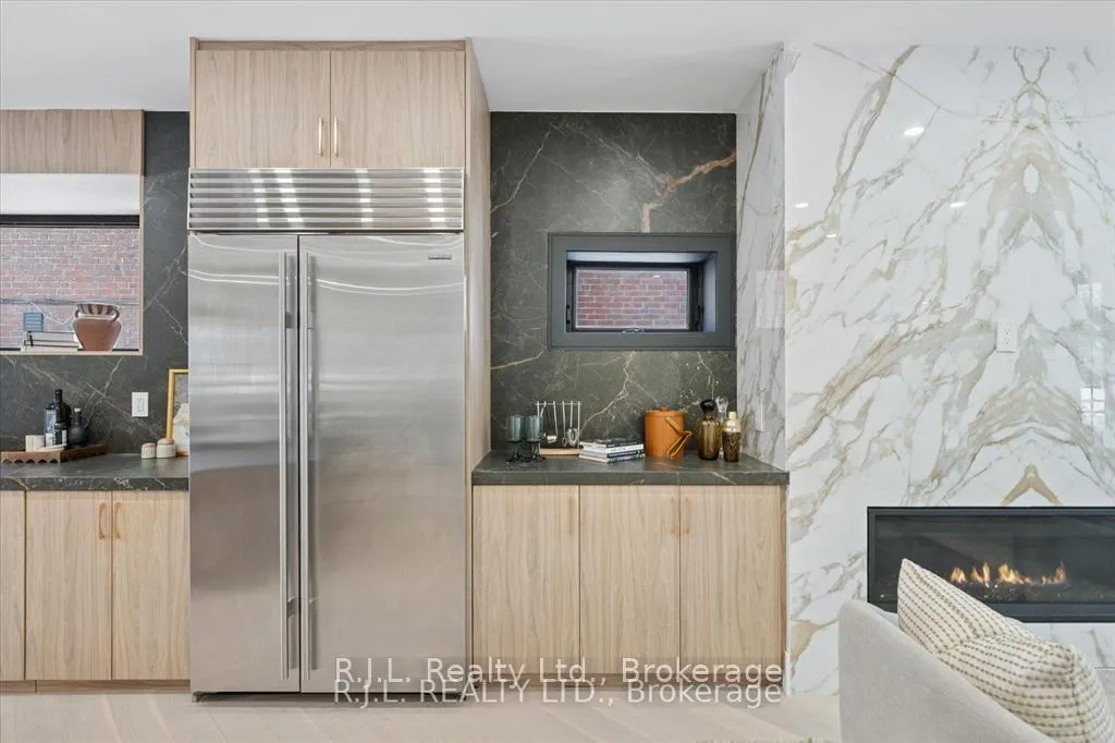 Photo 13 of 111 Roxborough Drive, Toronto, Rosedale-Moore Park — HOMEH