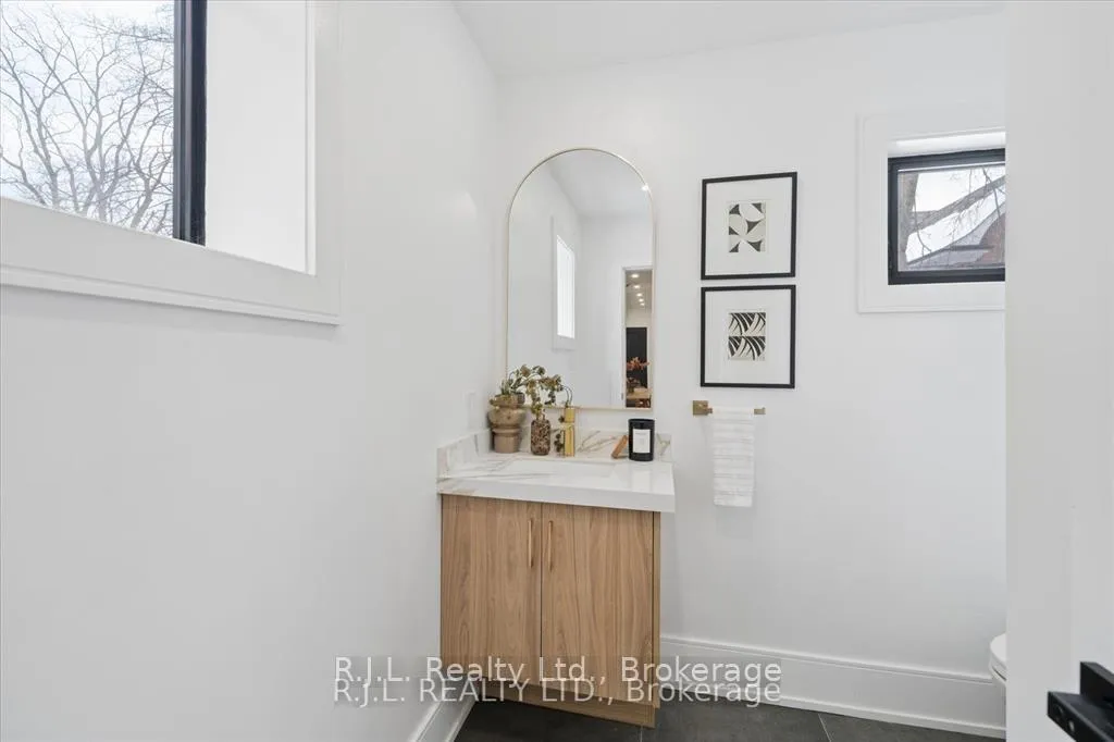 Photo 21 of 111 Roxborough Drive, Toronto, Rosedale-Moore Park — HOMEH
