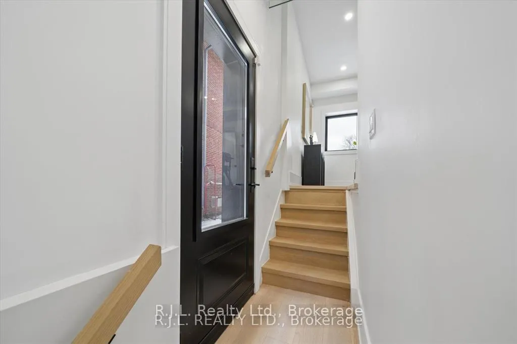 Photo 47 of 111 Roxborough Drive, Toronto, Rosedale-Moore Park — HOMEH