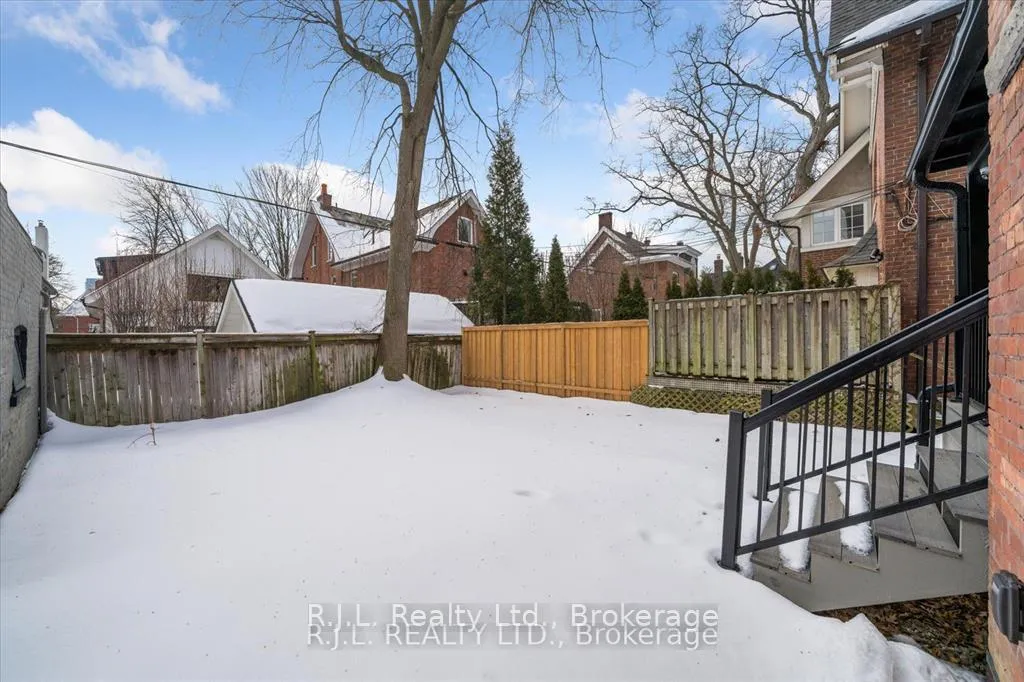 Photo 49 of 111 Roxborough Drive, Toronto, Rosedale-Moore Park — HOMEH