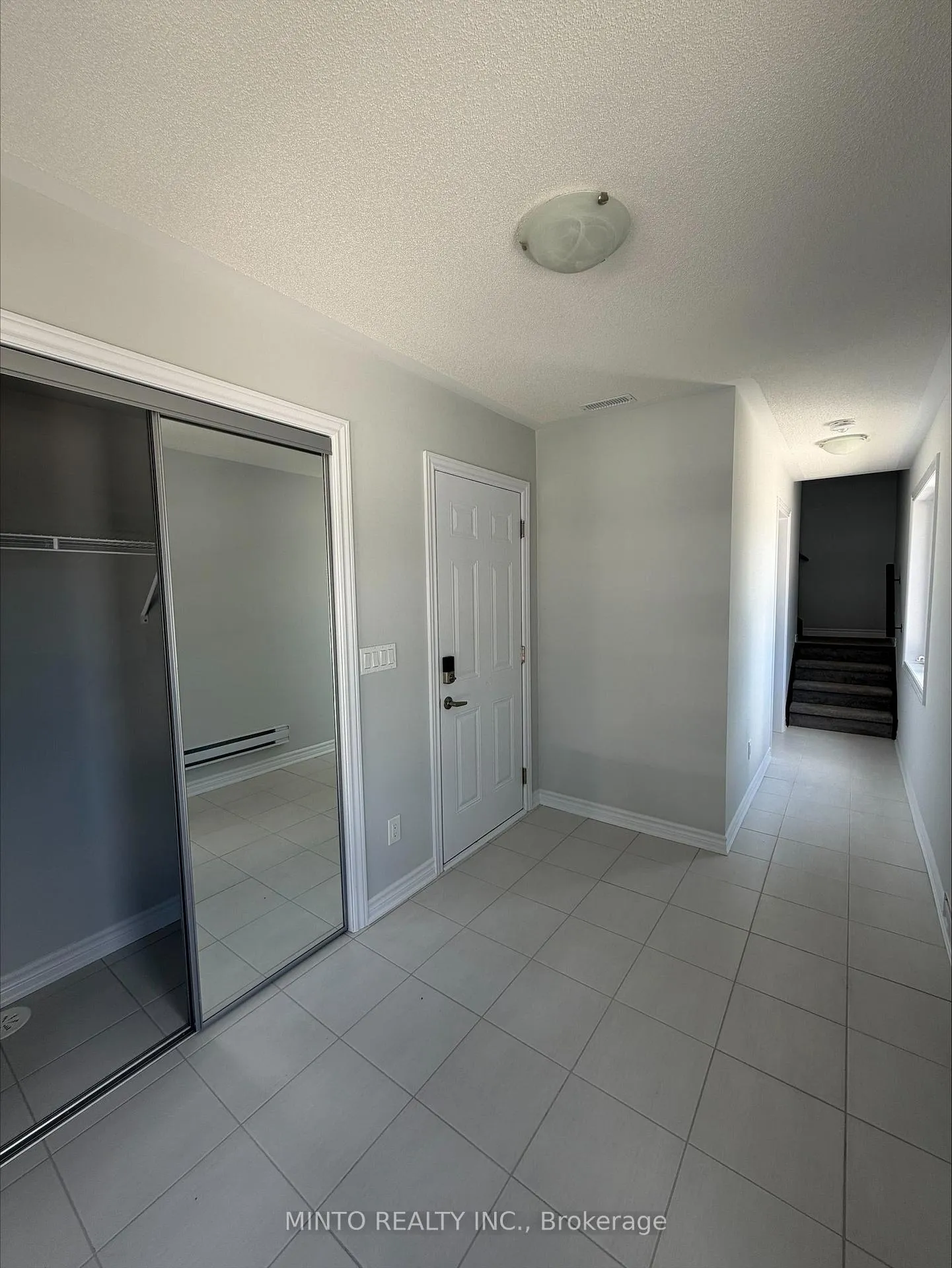 Photo 4 of 1055 Porcupine Path, Oshawa, Kedron — HOMEH