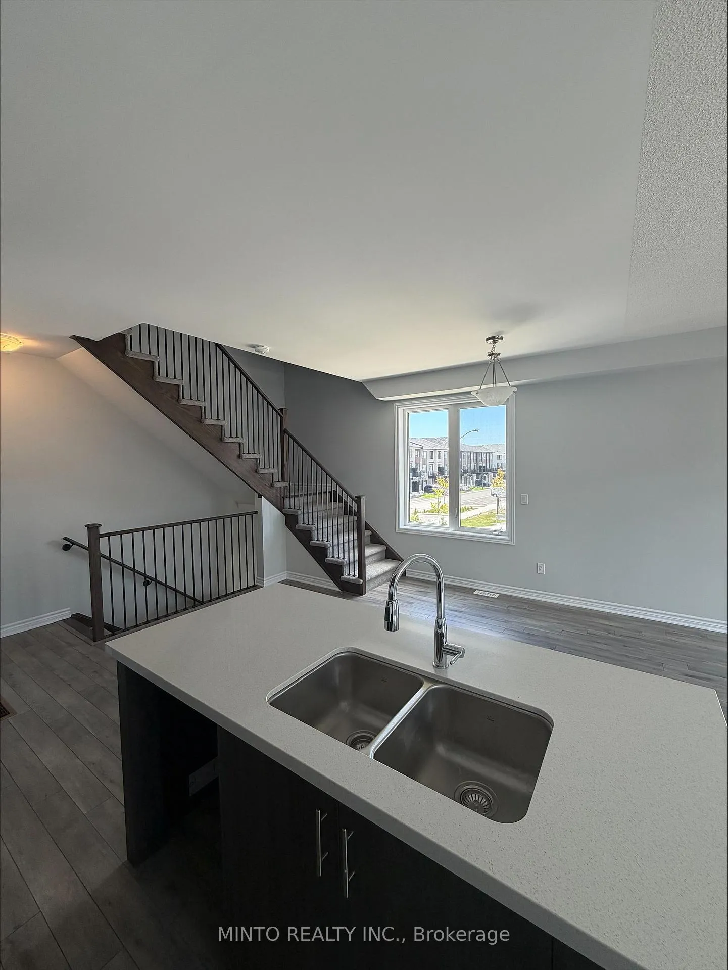 Photo 8 of 1055 Porcupine Path, Oshawa, Kedron — HOMEH