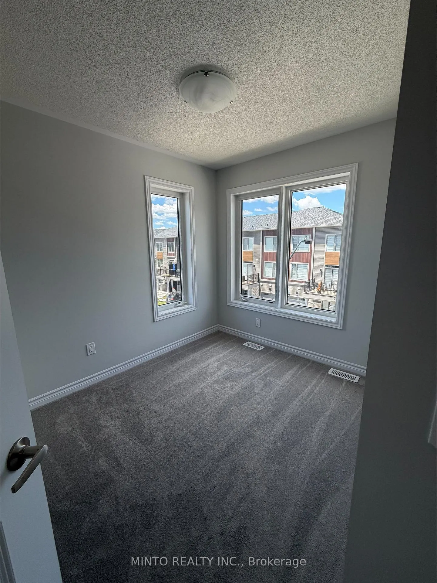 Photo 15 of 1055 Porcupine Path, Oshawa, Kedron — HOMEH