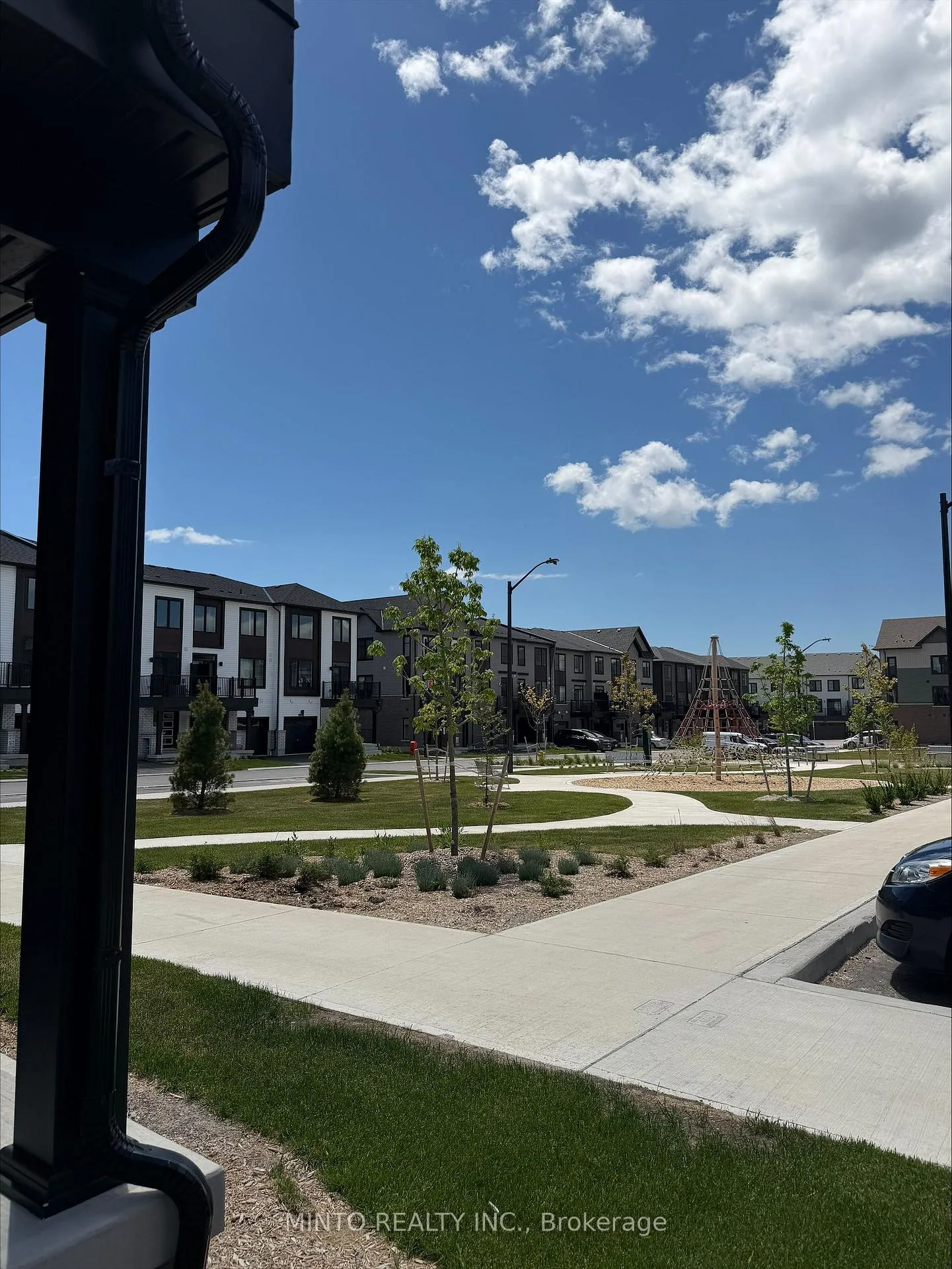 Photo 19 of 1055 Porcupine Path, Oshawa, Kedron — HOMEH