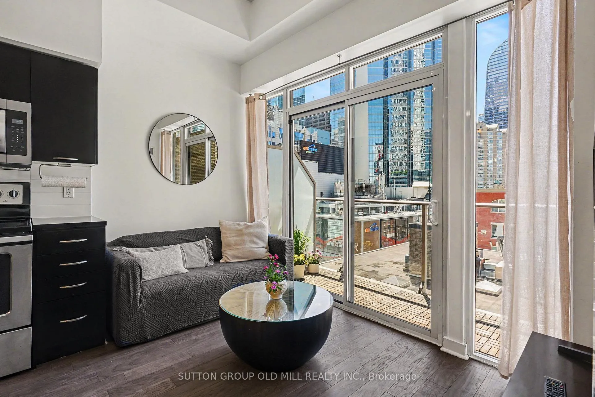 Photo 7 of Unit 713, 126 Simcoe Street, Toronto, Waterfront Communities — HOMEH