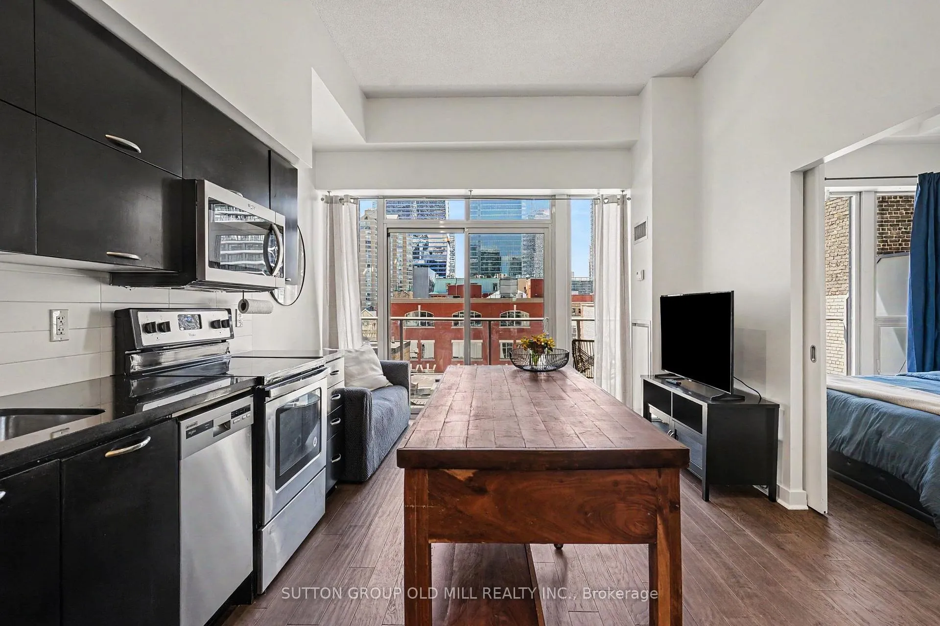Photo 10 of Unit 713, 126 Simcoe Street, Toronto, Waterfront Communities — HOMEH