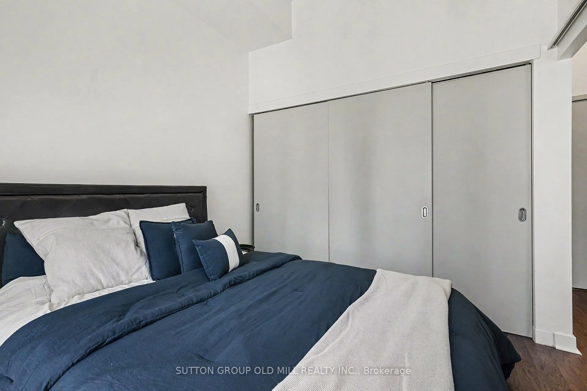 Photo 12 of Unit 713, 126 Simcoe Street, Toronto, Waterfront Communities — HOMEH
