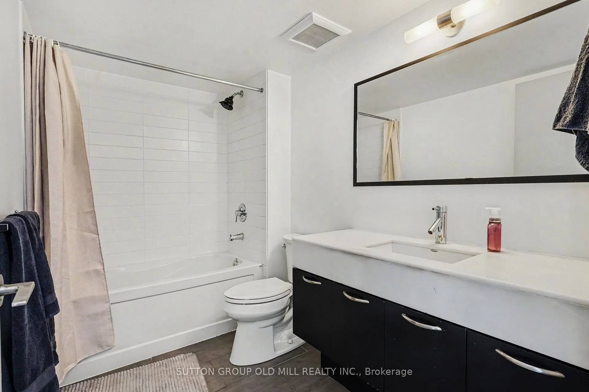 Photo 18 of Unit 713, 126 Simcoe Street, Toronto, Waterfront Communities — HOMEH