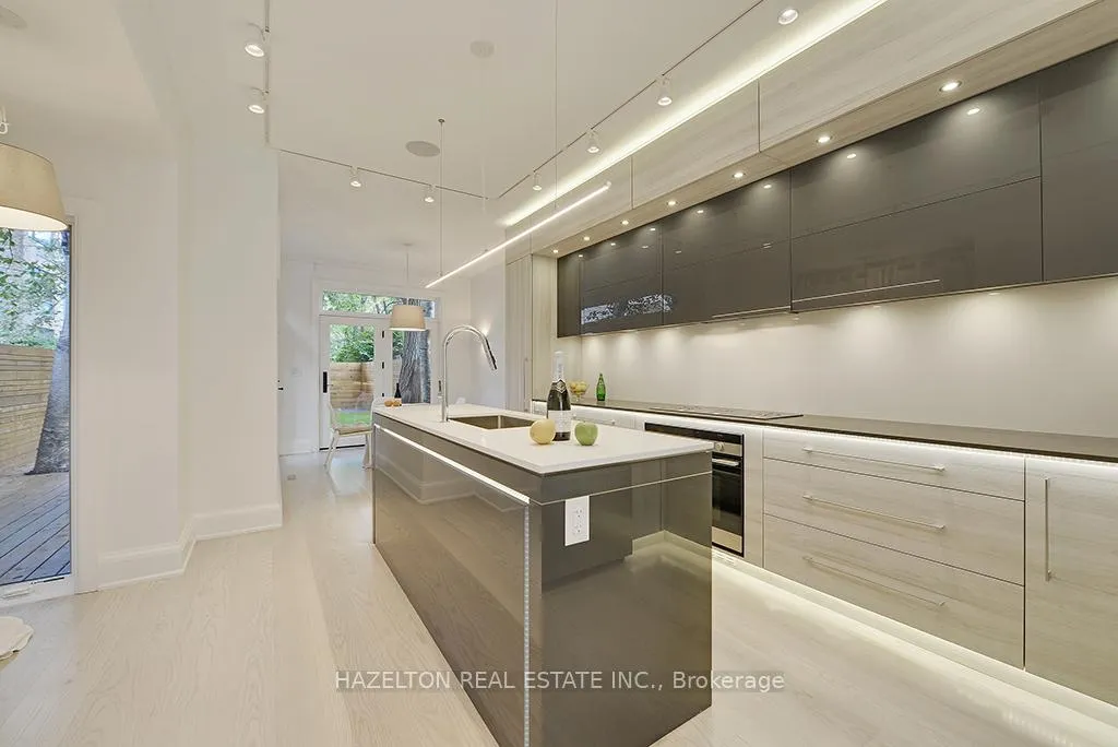 Photo 7 of 12 Webster Avenue, Toronto, The Annex — HOMEH