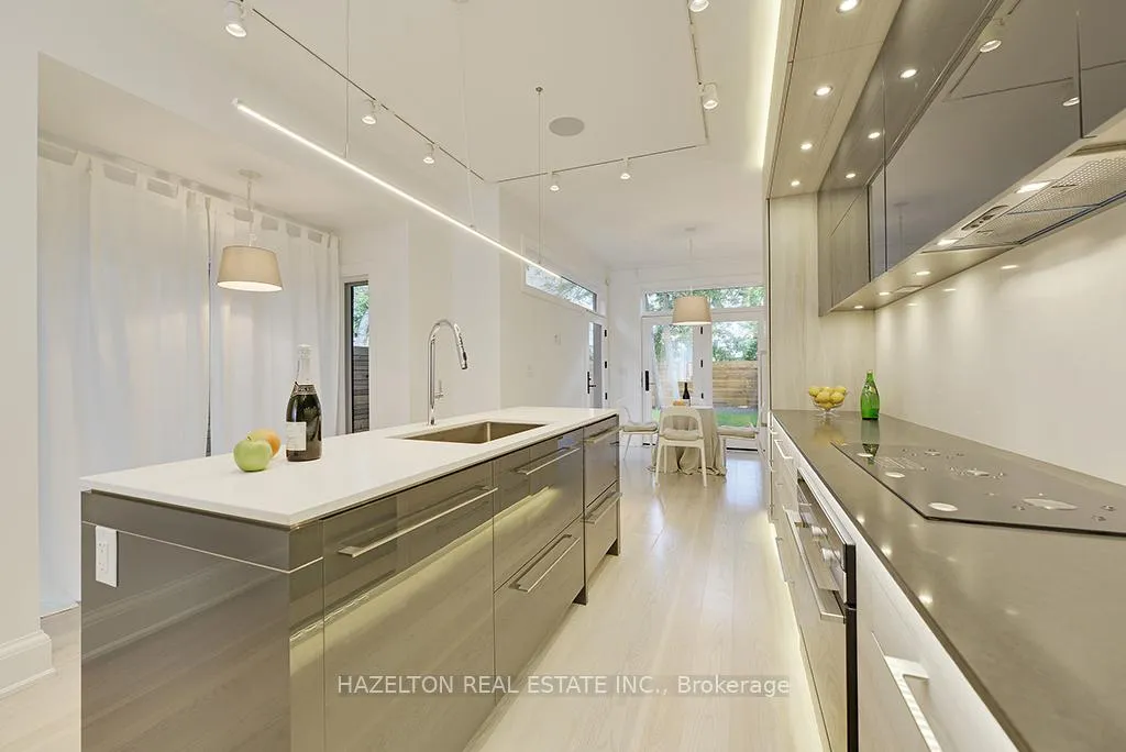 Photo 8 of 12 Webster Avenue, Toronto, The Annex — HOMEH