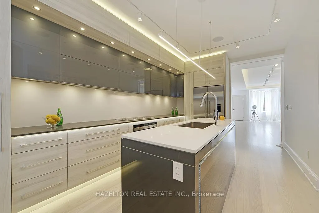 Photo 10 of 12 Webster Avenue, Toronto, The Annex — HOMEH