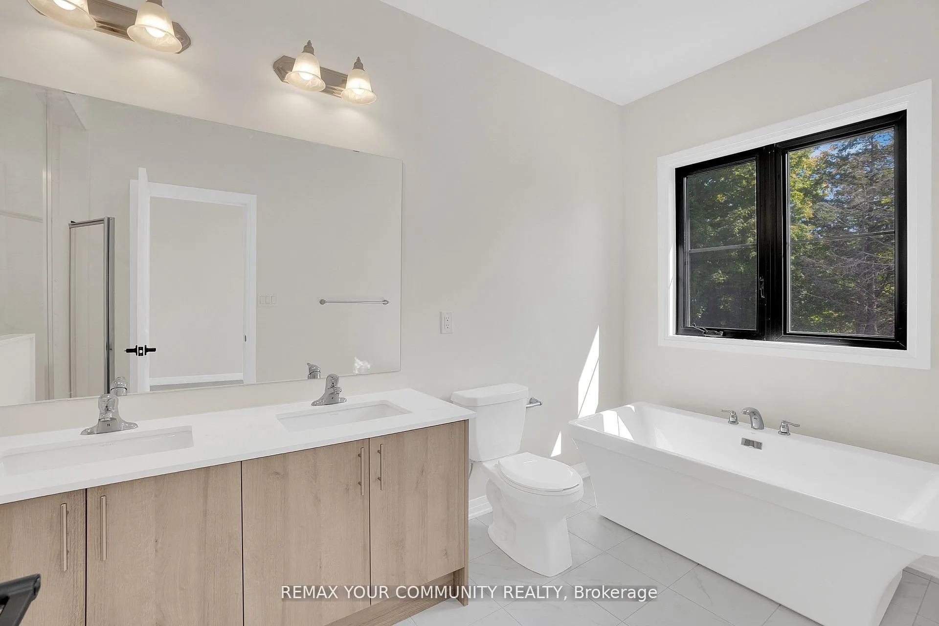 Photo 12 of 83 Archambault Way, Vaughan, Vellore Village — HOMEH