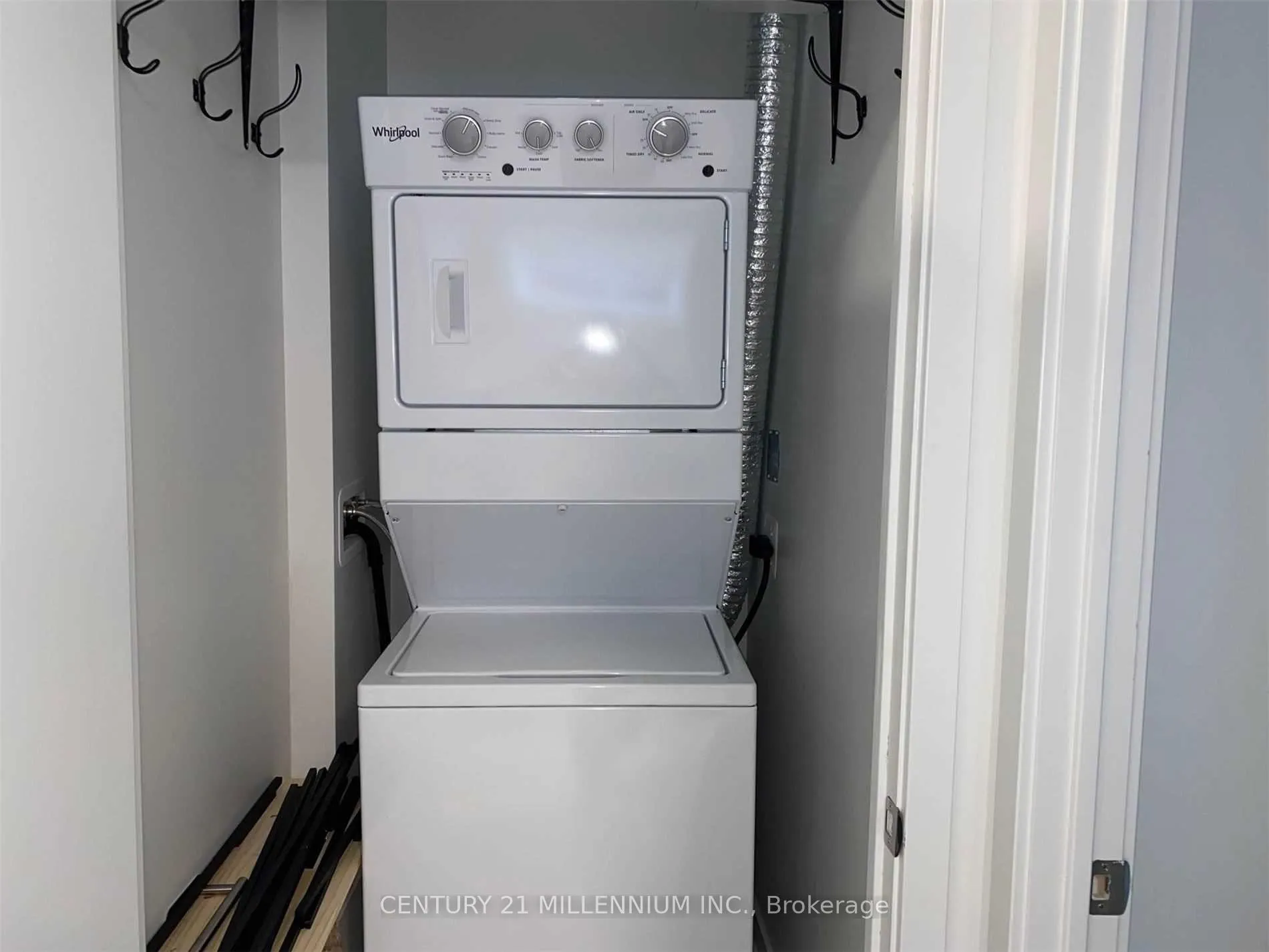 Photo 11 of Unit 701, 1131 Cooke Boulevard, Burlington, LaSalle — HOMEH